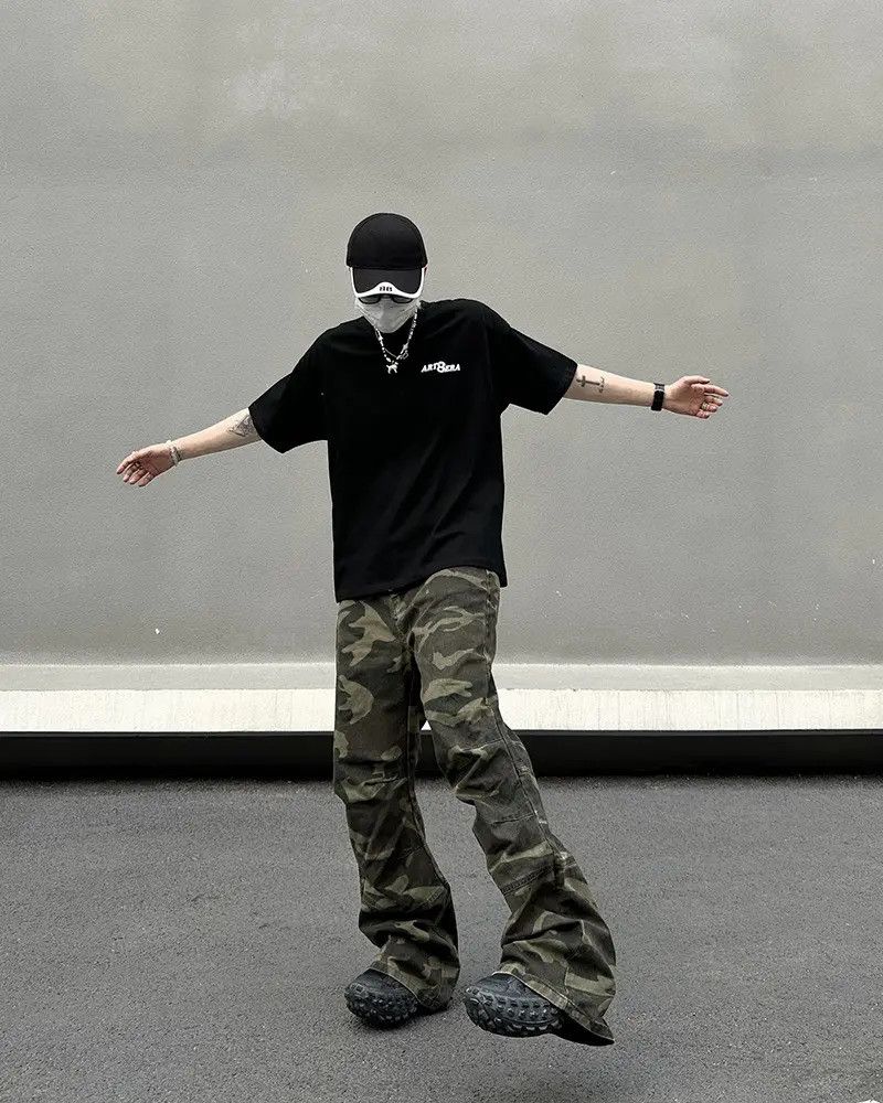 Japanese Brand × Jean Camo Graphic Wide Leg Cargo Pants, Military Style Pants Size US 32 / EU 48 - 1 Thumbnail
