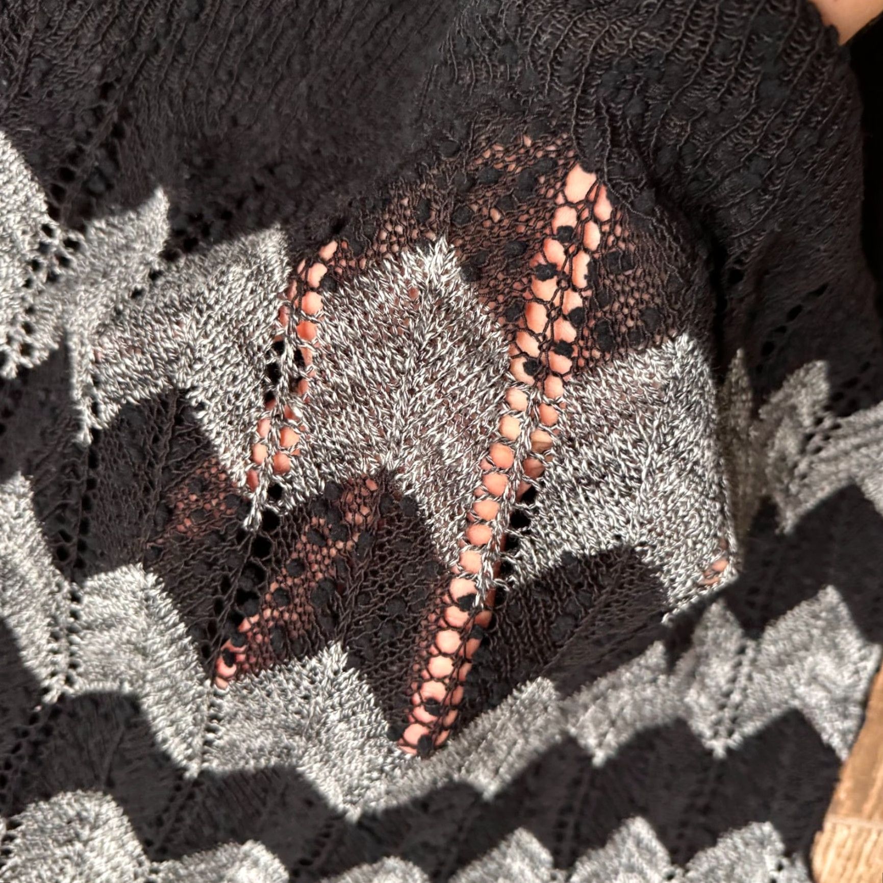 Vintage Chicos Open Knit Sweater Womens Chevron Black Gray Textured Oversized Boxy Goth Shirt Pullover Knit Open-Knit M Black Womens 1990s Size M / US 6-8 / IT 42-44 - 6 Thumbnail