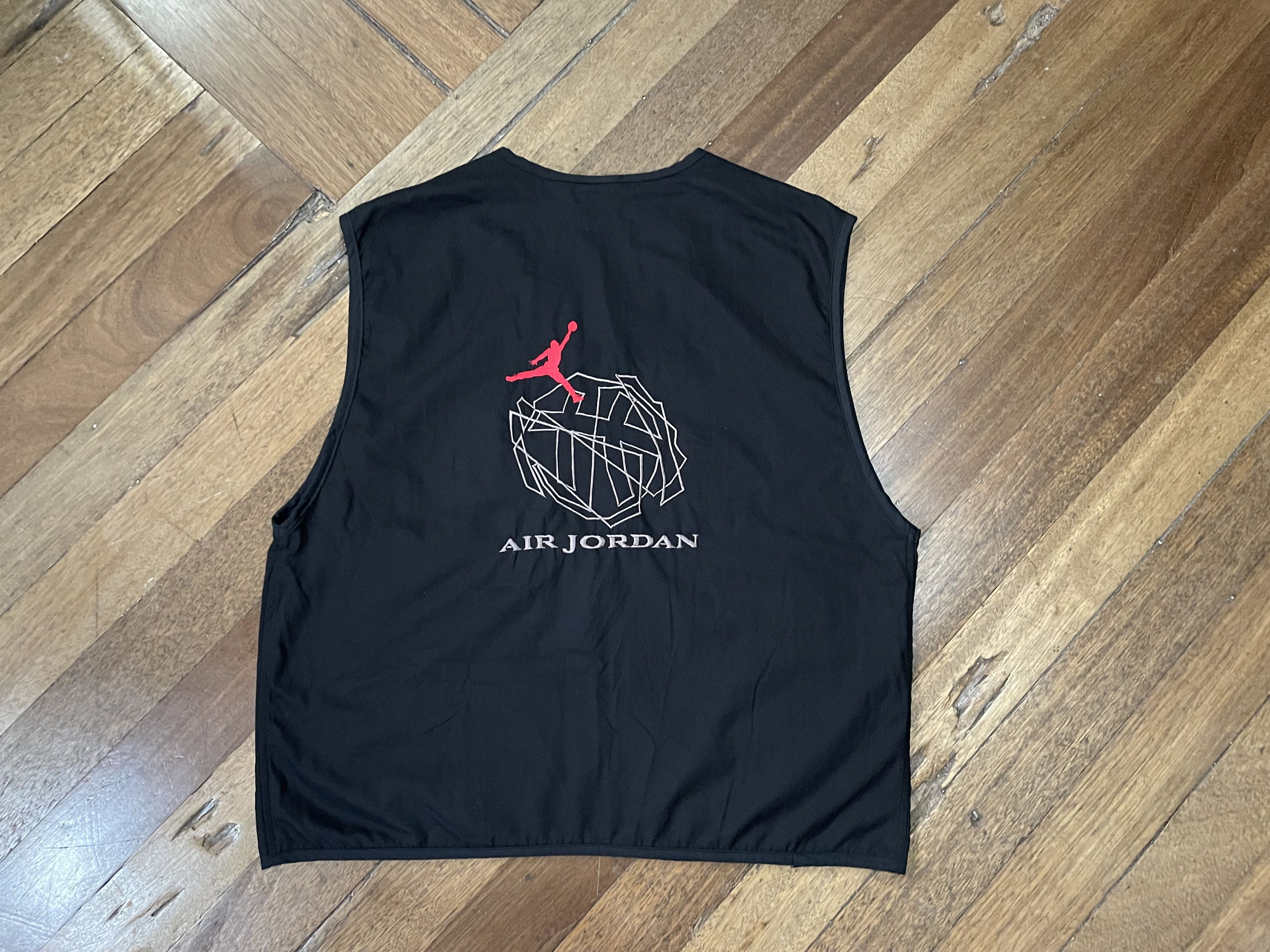 Nike Vintage - Nike Air Jordan Vest Size US L / EU 52-54 / 3 - 6 Thumbnail