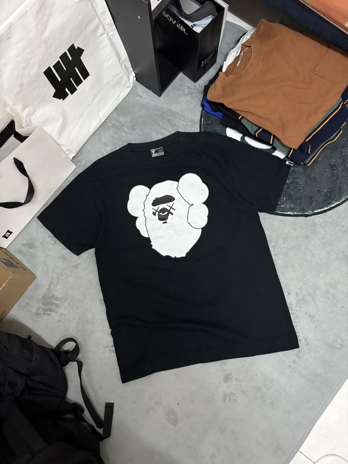 Bape × Kaws Bape x Kaws Vintage T-Shirt Size US L / EU 52-54 / 3 - 1 Thumbnail