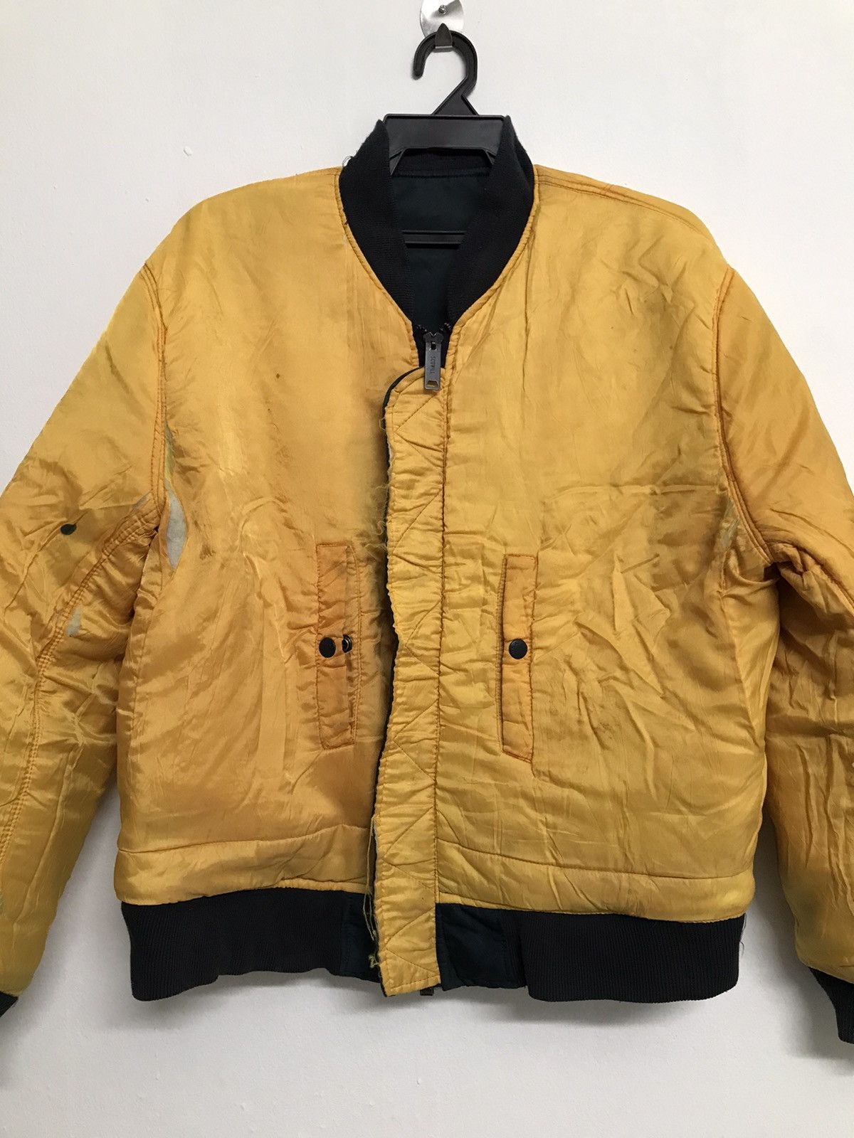Avirex × Vintage Vintage Avirex MA-1 Bomber Jacket Made in USA Distressed Size US M / EU 48-50 / 2 - 9 Thumbnail