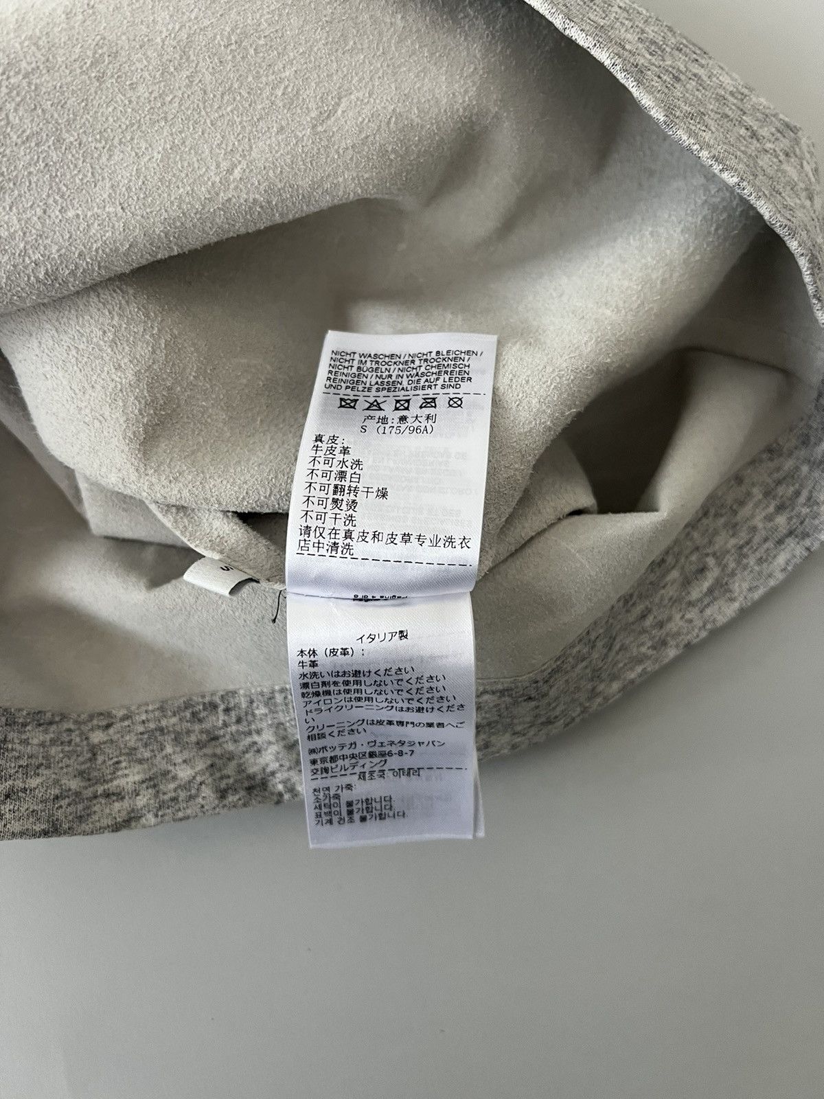 Bottega Veneta $5.2k Bottega Veneta Printed leather T-shirt Size US S / EU 44-46 / 1 - 9 Thumbnail