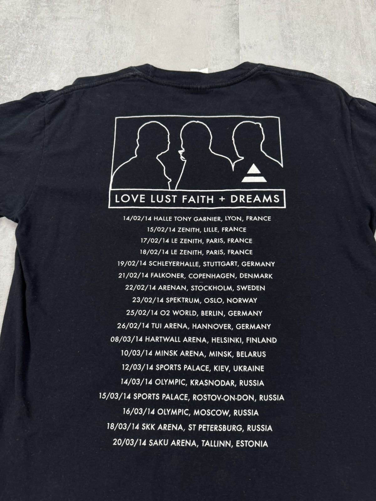 Gildan Gildan Thirty Seconds To Mars Love last faith + dreams 2014 Size US M / EU 48-50 / 2 - 5 Thumbnail