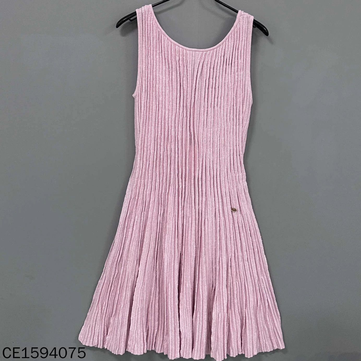 Chanel Chanel Pink Pleated Cashmere Knit Dress 36 Size XS / US 0-2 / IT 36-38 - 1 Thumbnail