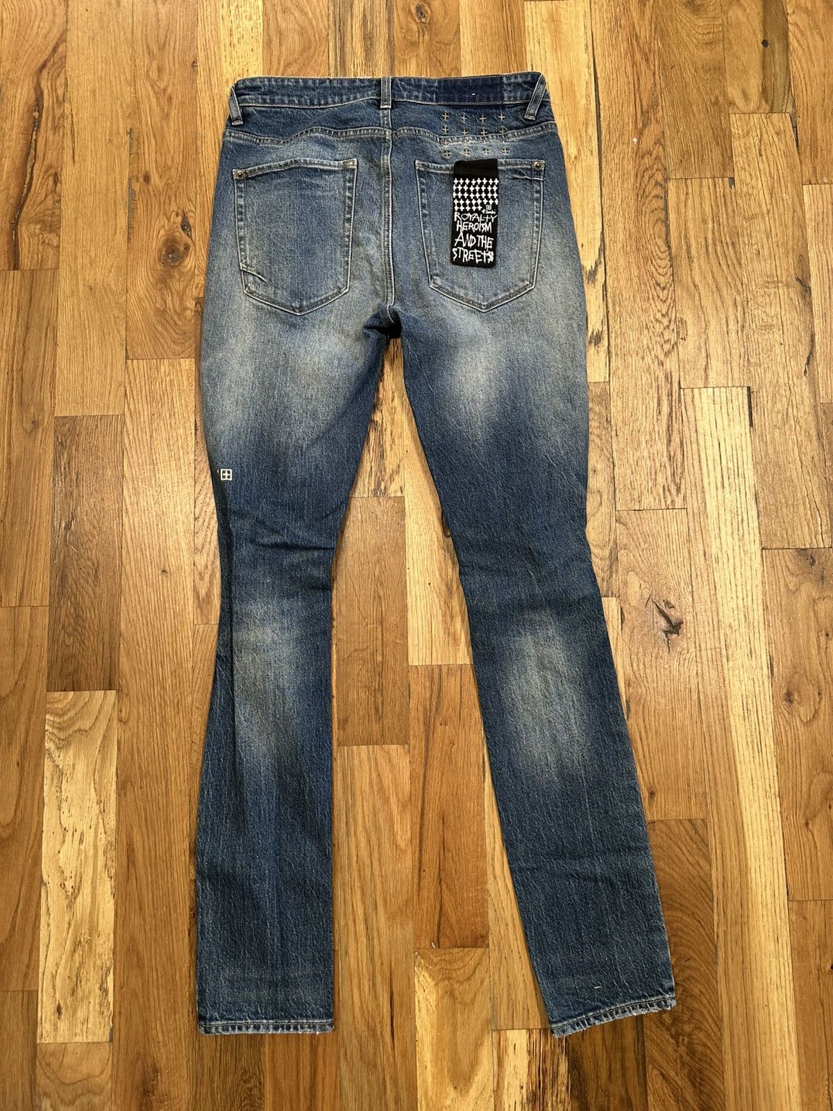 Ksubi Ksubi Knee Distress Dark Blue Denim Jeans Size 31 Size US 31 - 2 Thumbnail