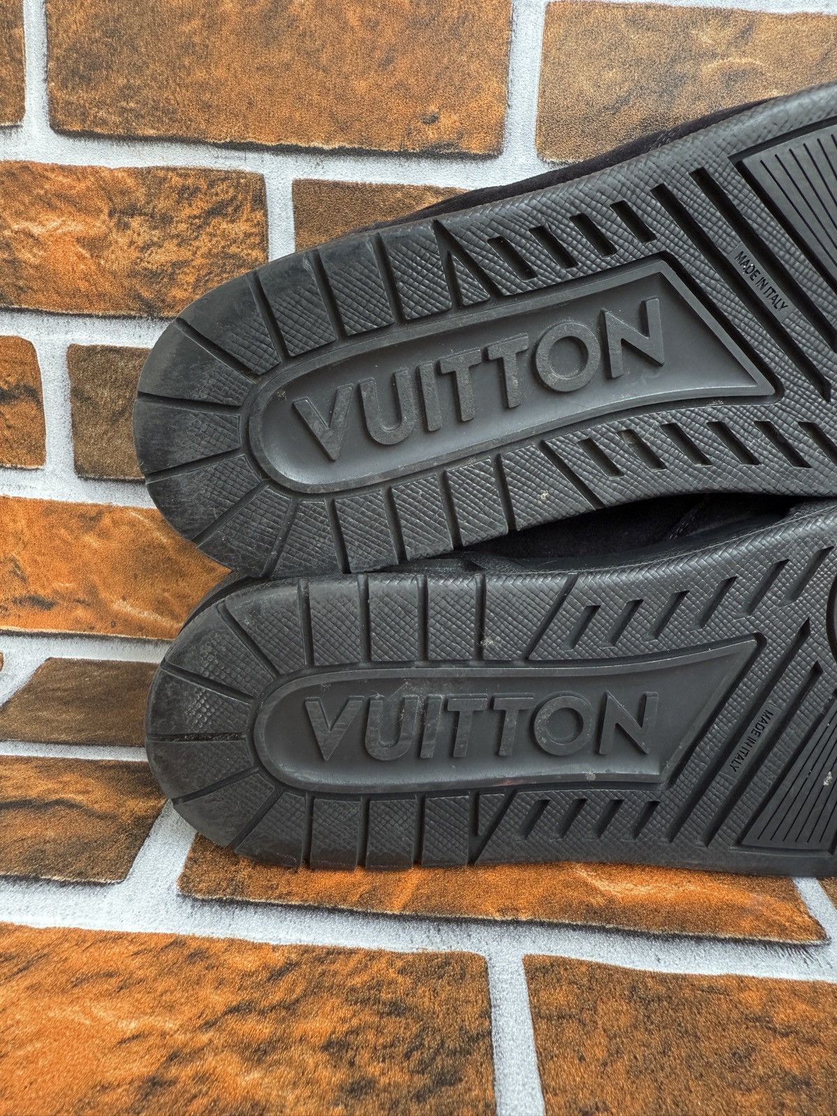 Louis Vuitton LV Trainer Shoes Suede Louis Vuitton Sneaker Trainers Size US 9.5 / EU 42-43 - 21 Thumbnail