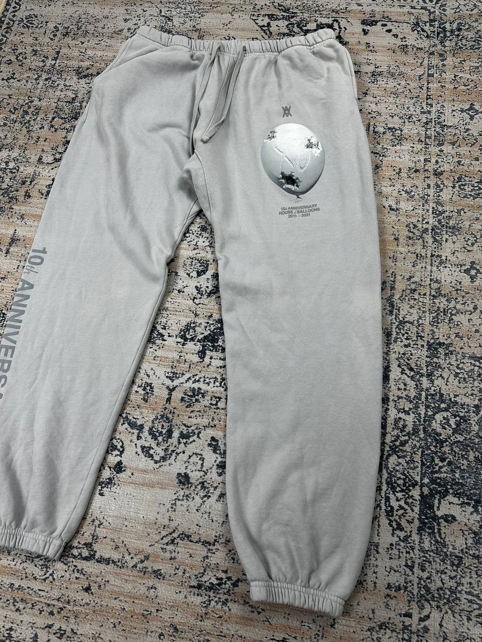 Daniel Arsham The Weeknd x Daniel Arsham House of Balloons 10 Sweatpants Size US 38 / EU 54 - 1 Thumbnail