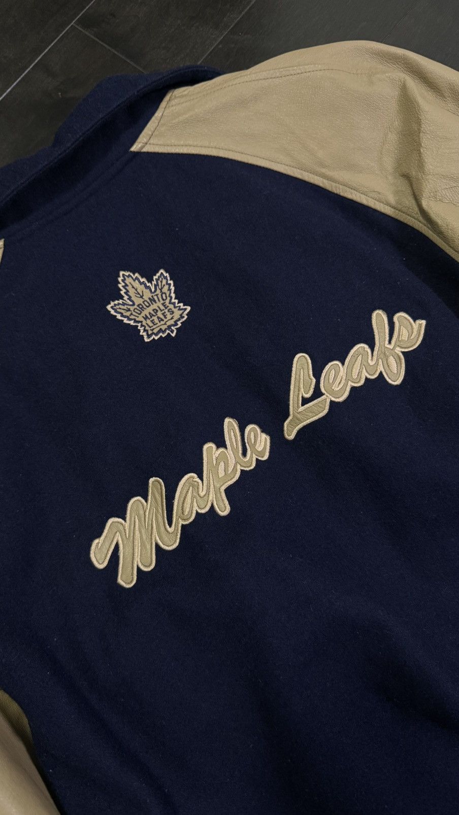 Other 1990’s Vintage Toronto Maple Leafs Felt Jacket NHL Size US M / EU 48-50 / 2 - 6 Thumbnail