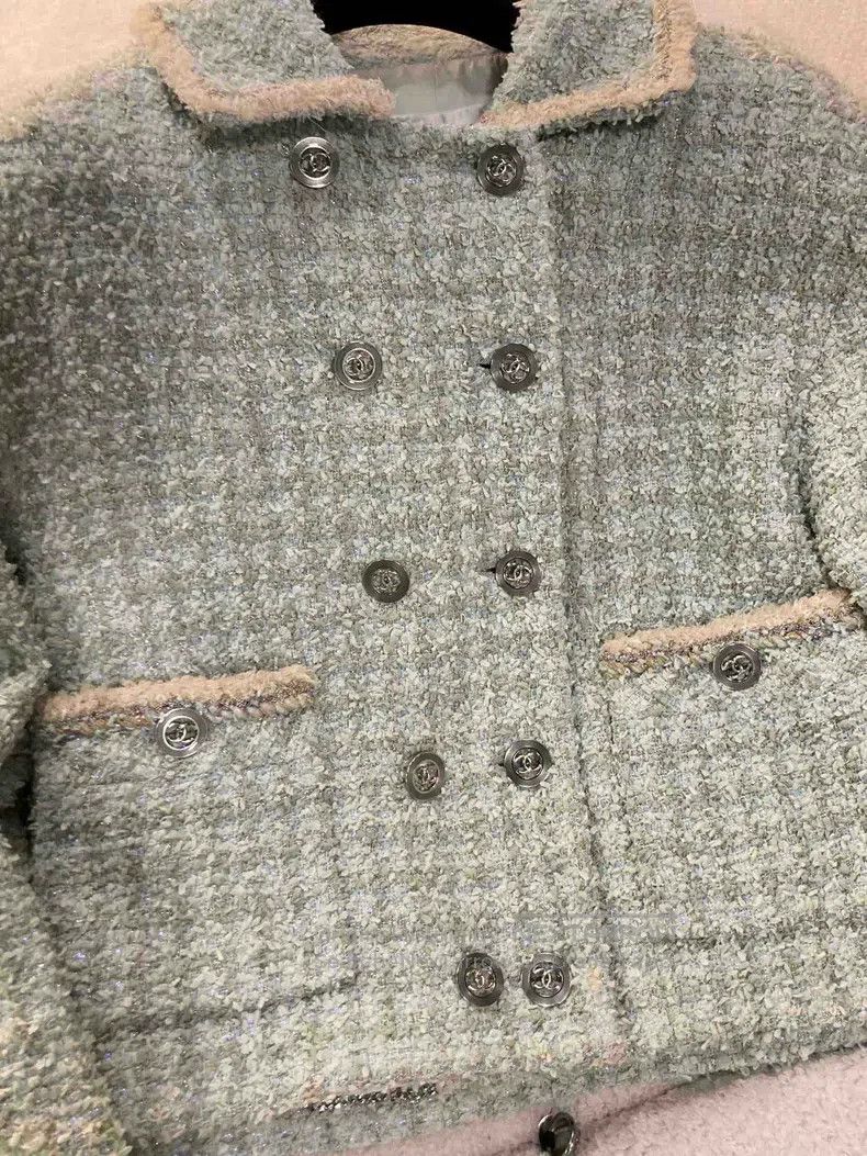 Chanel Chanel Sea salt melon green two-pocket jacket Size XS / US 0-2 / IT 36-38 - 2 Thumbnail