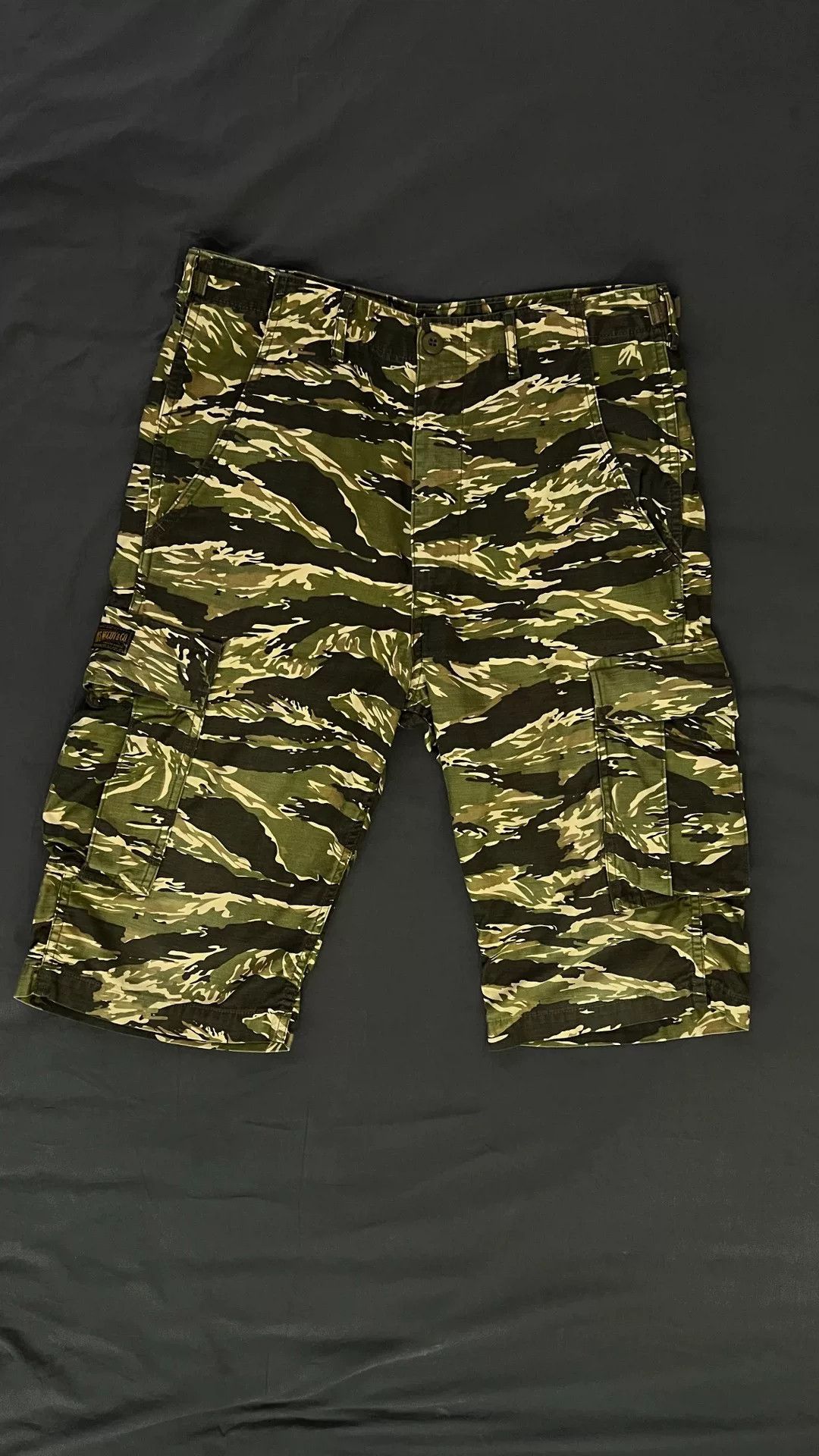TOYS McCOY Toys McCoy Tiger Camouflage Cargo Shorts Size US 32 / EU 48 - 1 Thumbnail