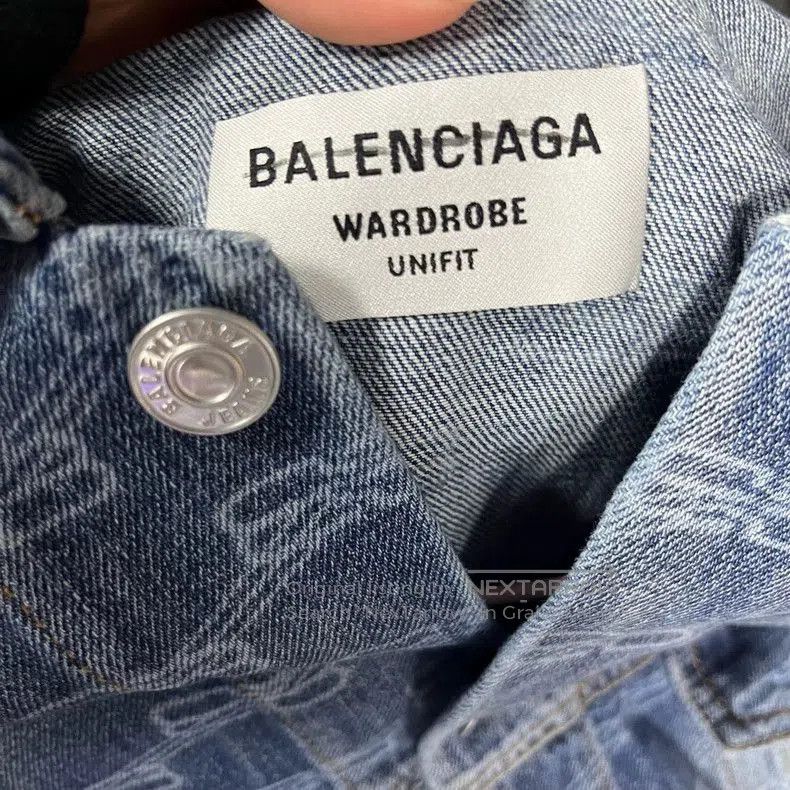 Balenciaga Balenciaga Blue Logo Denim Jacket. Size US S / EU 44-46 / 1 - 3 Thumbnail