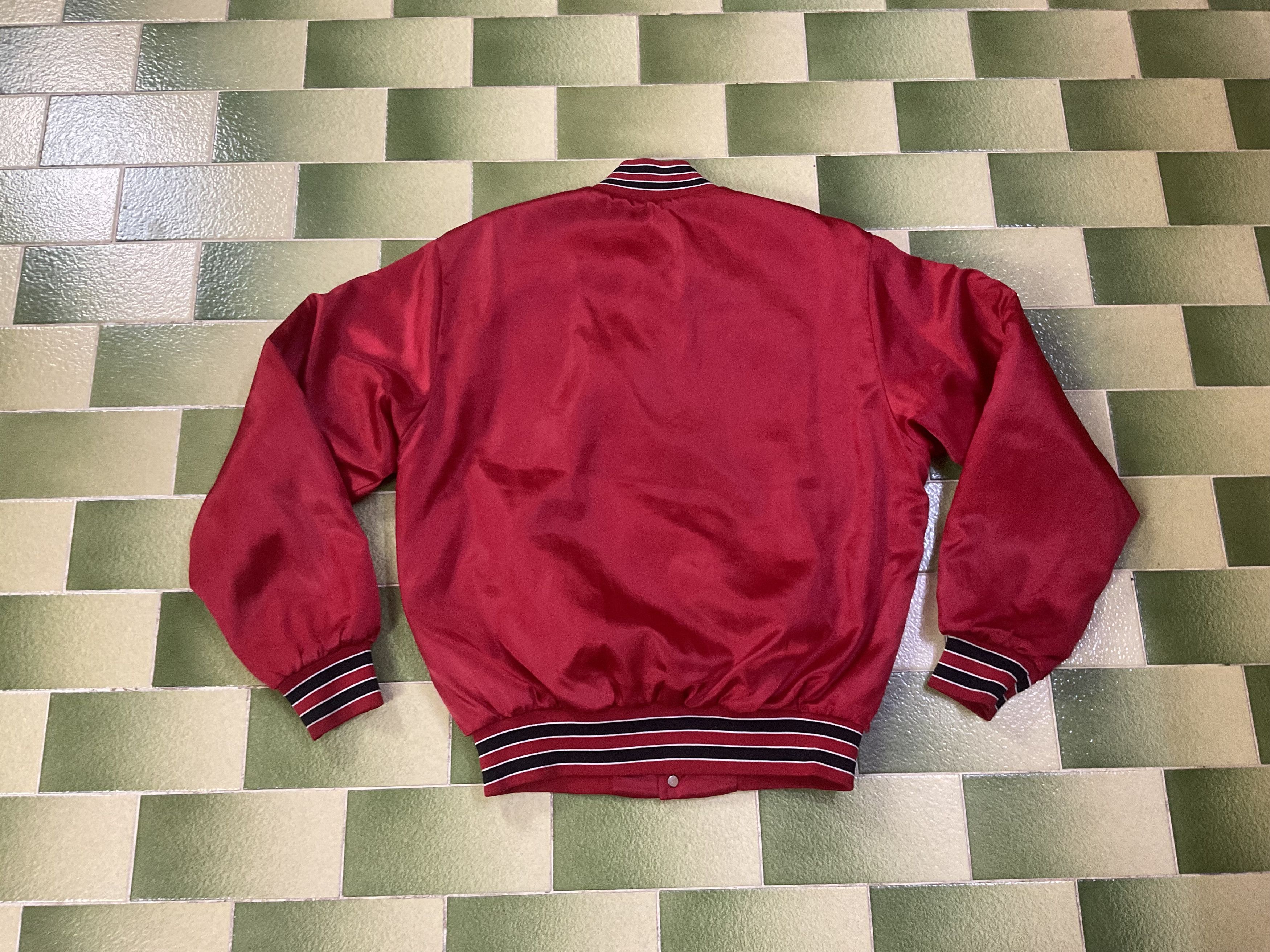NBA Vintage 90s Swingster NBA Chicago Bulls Satin Bomber Jacket Size US M / EU 48-50 / 2 - 2 Thumbnail