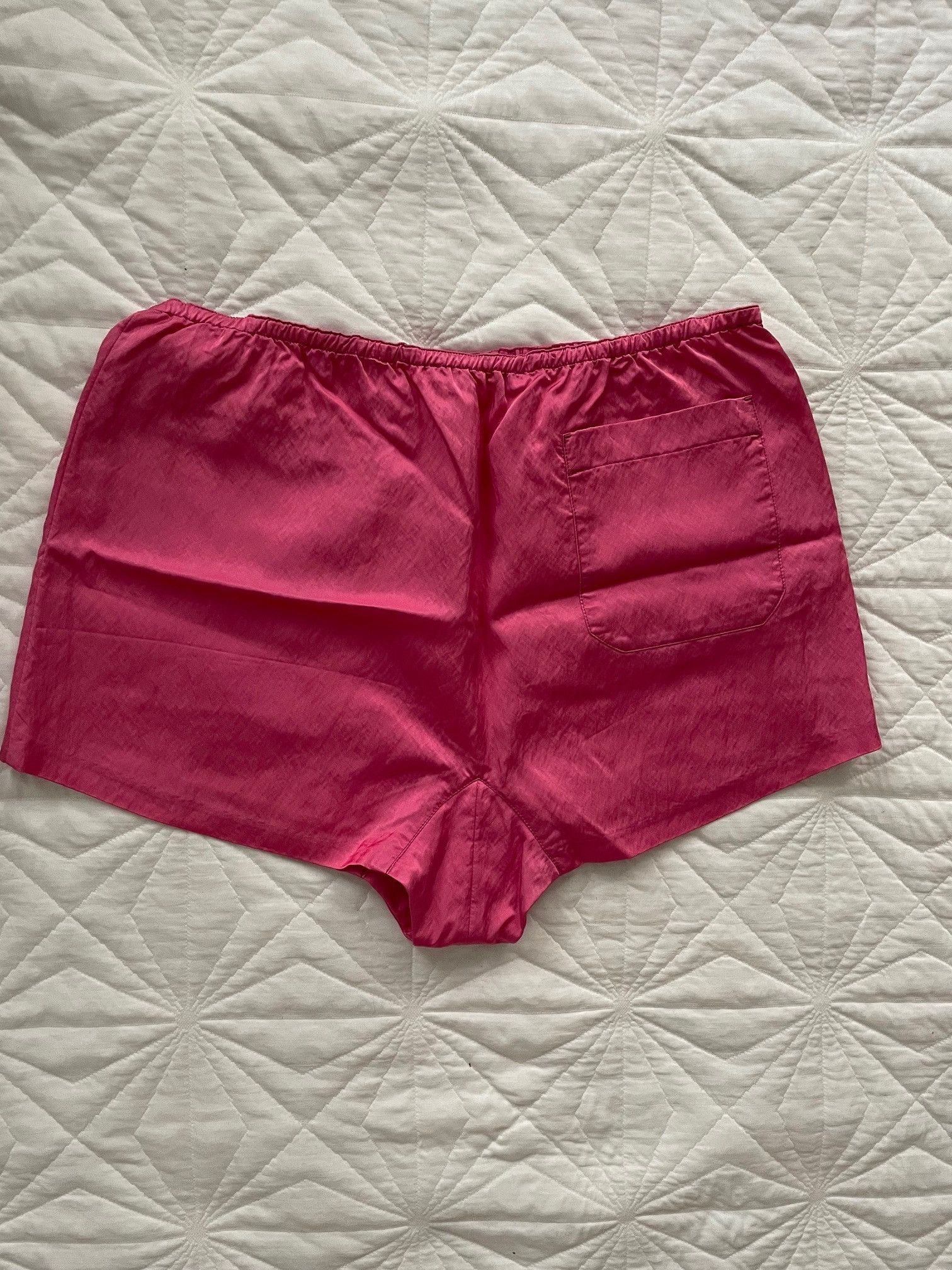 Acne Studios Acne Studios fuchsia pink satin short zip trousers 46 unisex Size US 30 / EU 46 - 2 Thumbnail