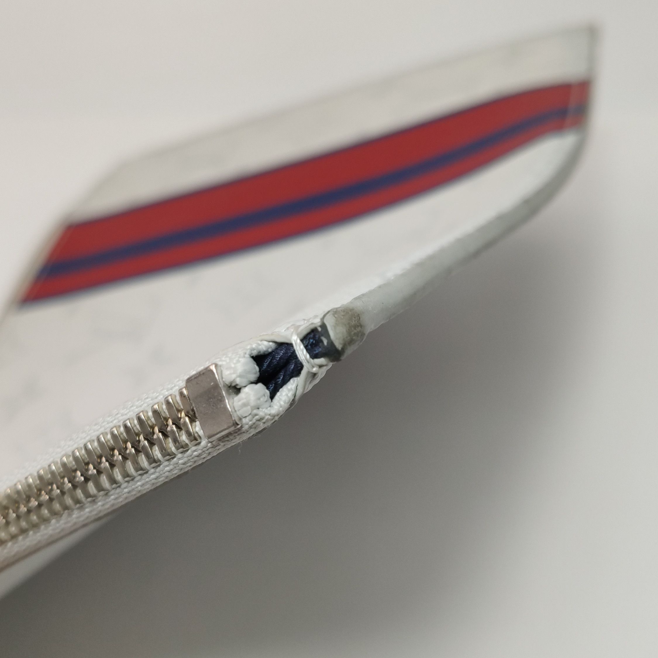 Louis Vuitton Louis Vuitton (LV) Colorblock Stripe Monogram Print Clutch Size ONE SIZE - 7 Thumbnail