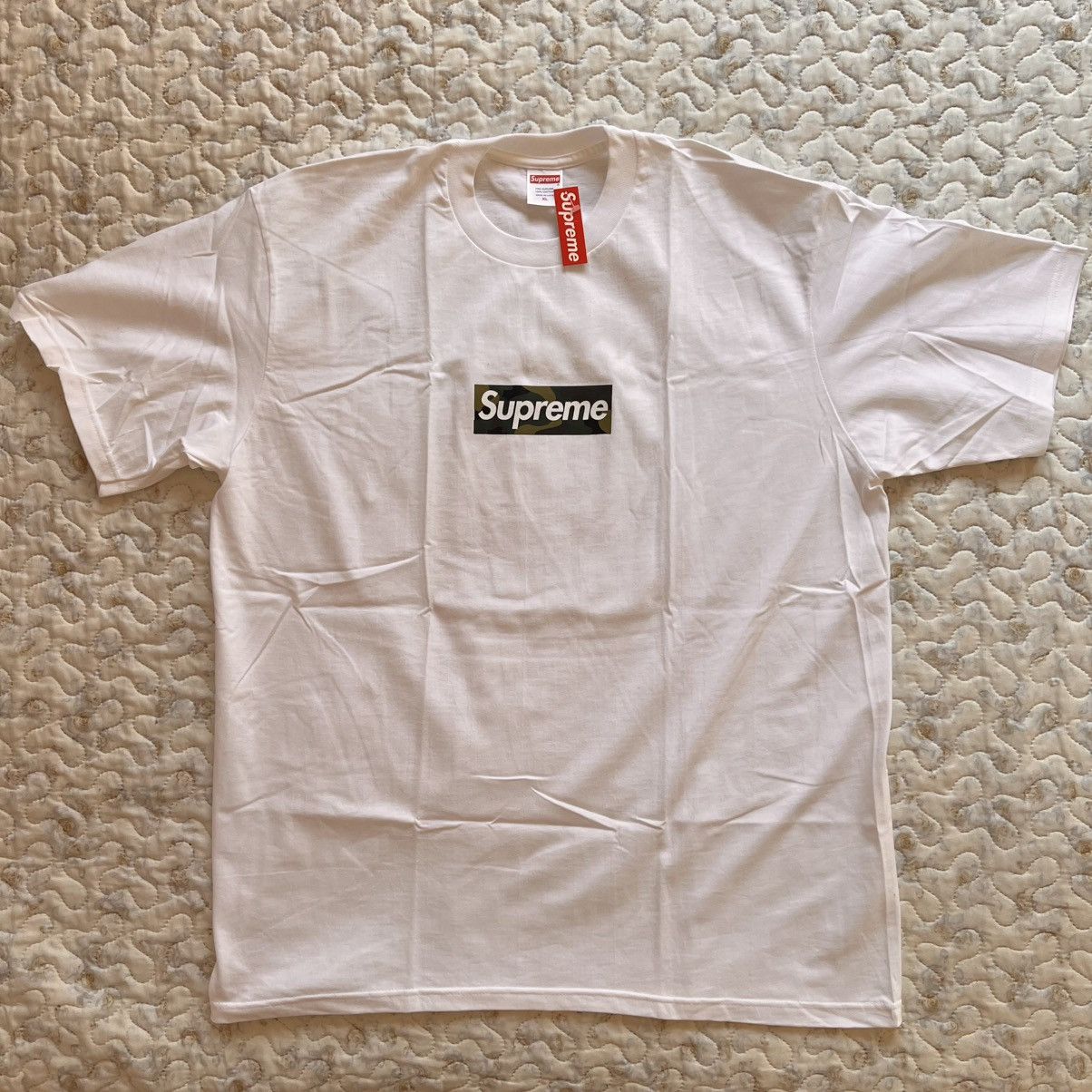 Supreme XL Supreme box logo tee camo T-shirt fw23 white short Size US XL / EU 56 / 4 - 15 Thumbnail