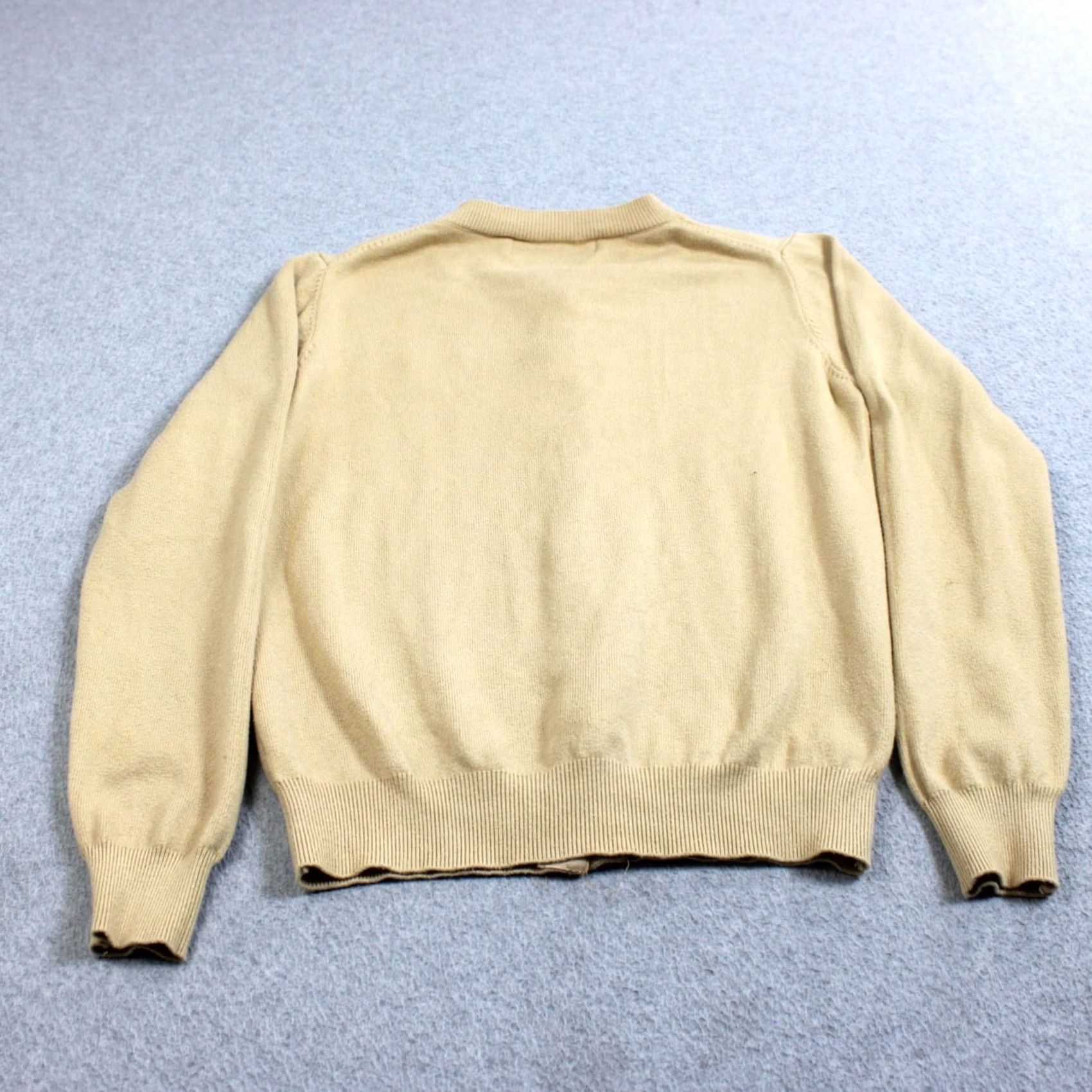 Vintage VINTAGE PLAY COMME des GARCONS Cardigan Women M Beige Heart Logo Crew Neck Sweater Size M / US 6-8 / IT 42-44 - 2 Thumbnail