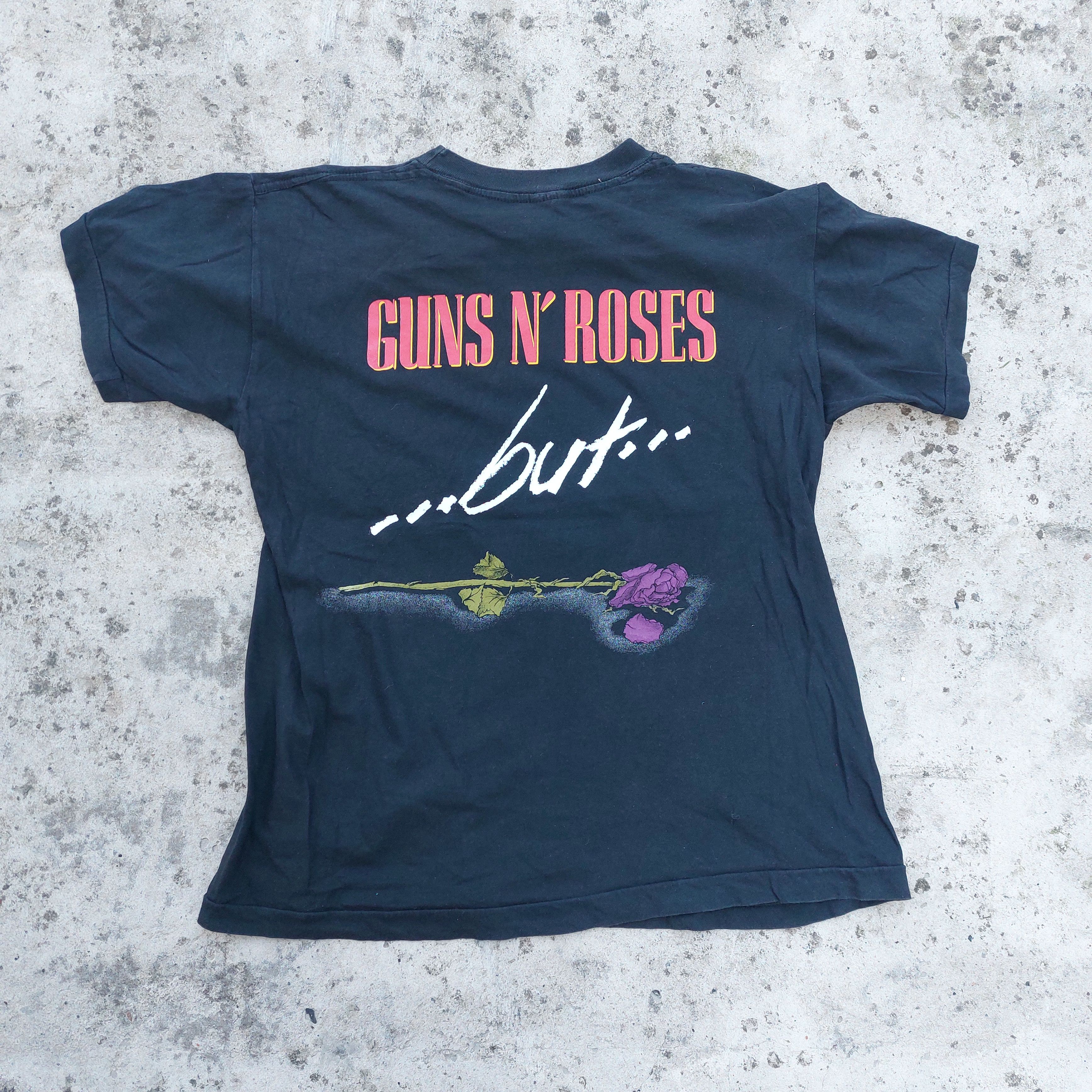 Guns N' Roses × Vintage guns n roses used to love her 1989 vintage tshirt Size US M / EU 48-50 / 2 - 2 Thumbnail