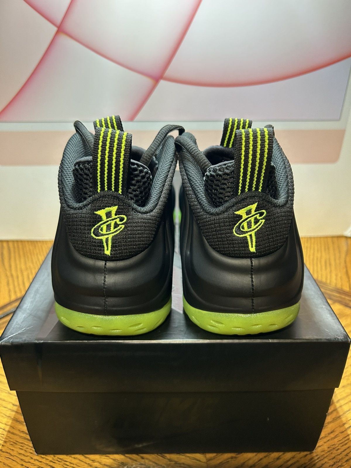 Nike Size 8 - Nike Air Foamposite One Black Volt 2024 NEW Size US 8 / EU 41 - 5 Thumbnail