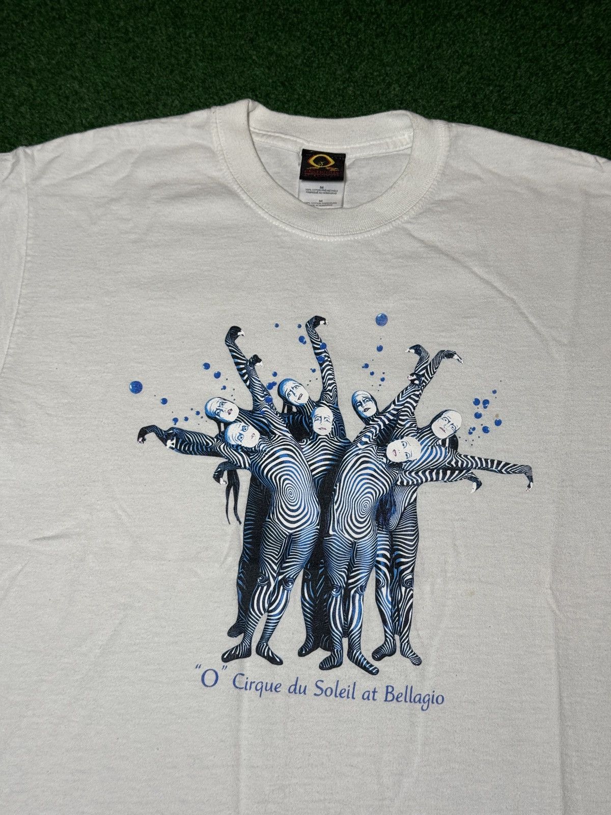 Vintage Vintage O Ciruqe de Soleil Bellagio Medium Y2K T Shirt Size US M / EU 48-50 / 2 - 2 Thumbnail
