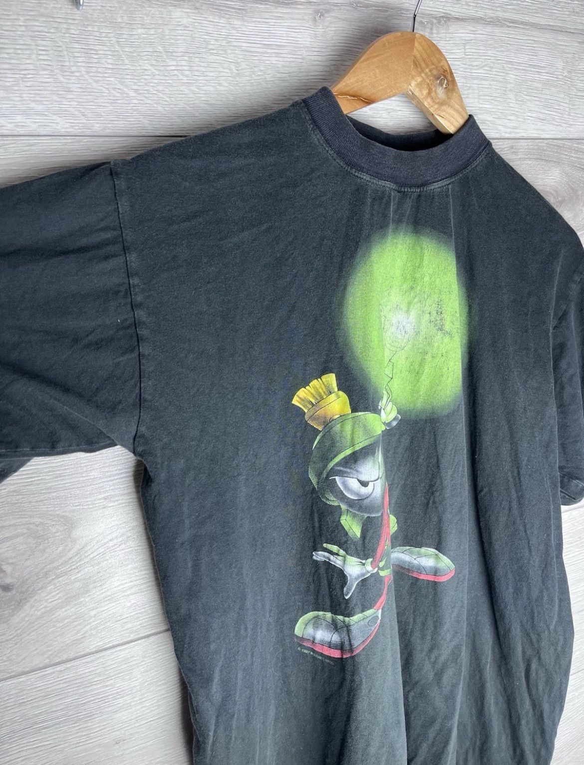 Fruit Of The Loom Shirt Large Black Marvin The Martian Shooting Laser Size M Size US M / EU 48-50 / 2 - 5 Thumbnail