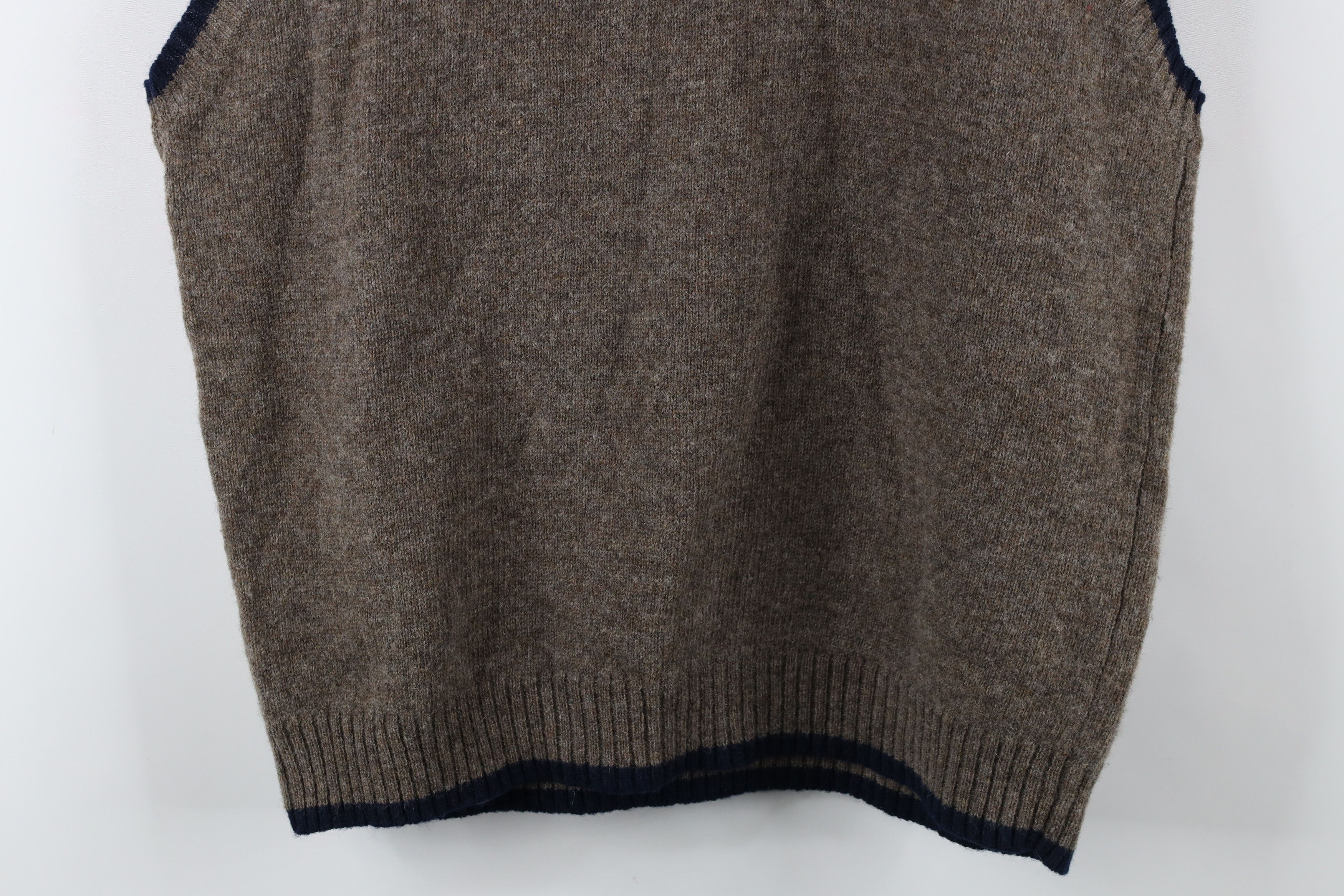 Vintage Vintage 90s Streetwear Wool Knit V-Neck Sweater Vest Brown Size US XL / EU 56 / 4 - 8 Thumbnail