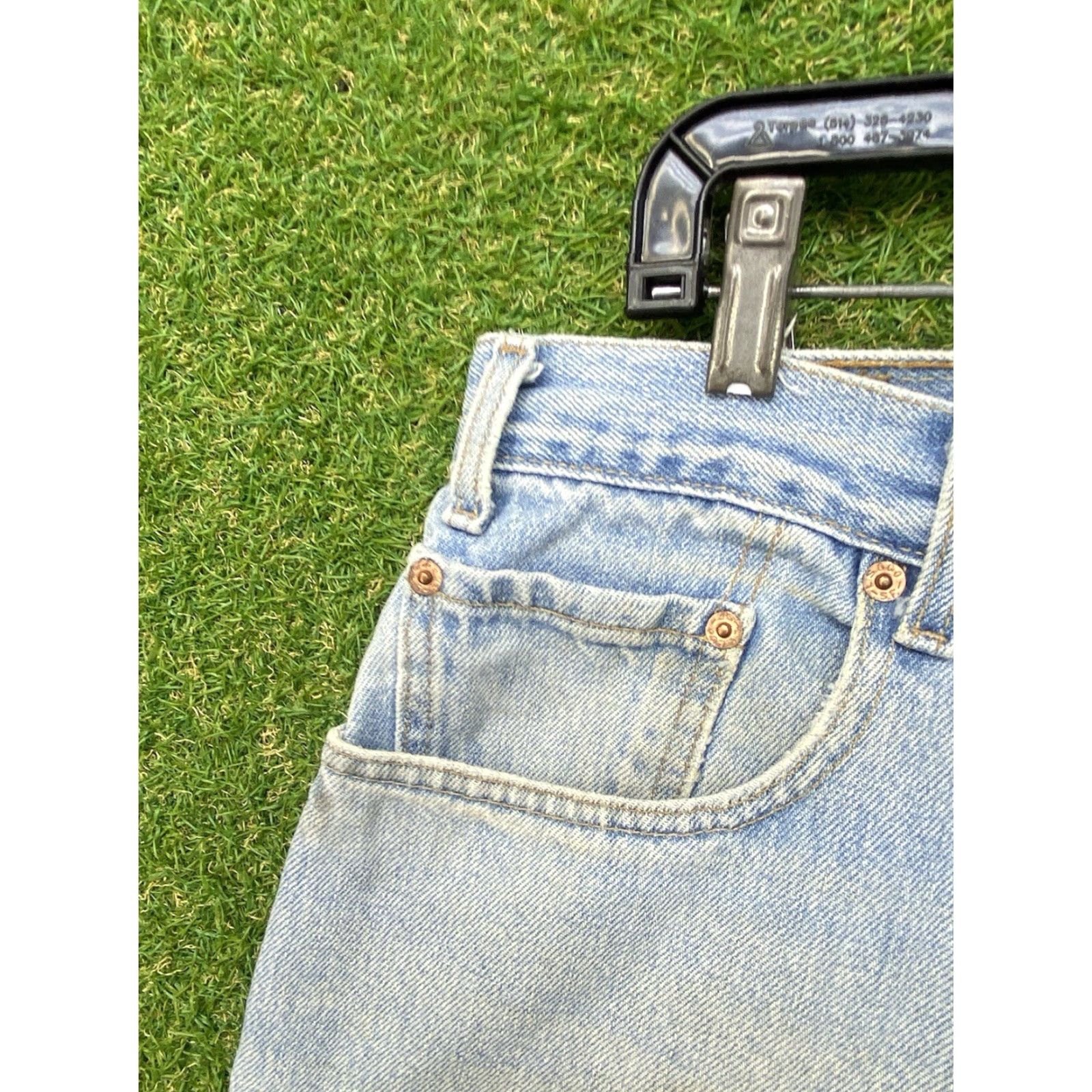 Levi's Levis 560 Jeans Mens 36x30 Light Wash Vintage 90s Tapered Leg Loose Fit Relaxed Jeans 5-Pocket Denim Blue Size US 36 / EU 52 - 7 Thumbnail