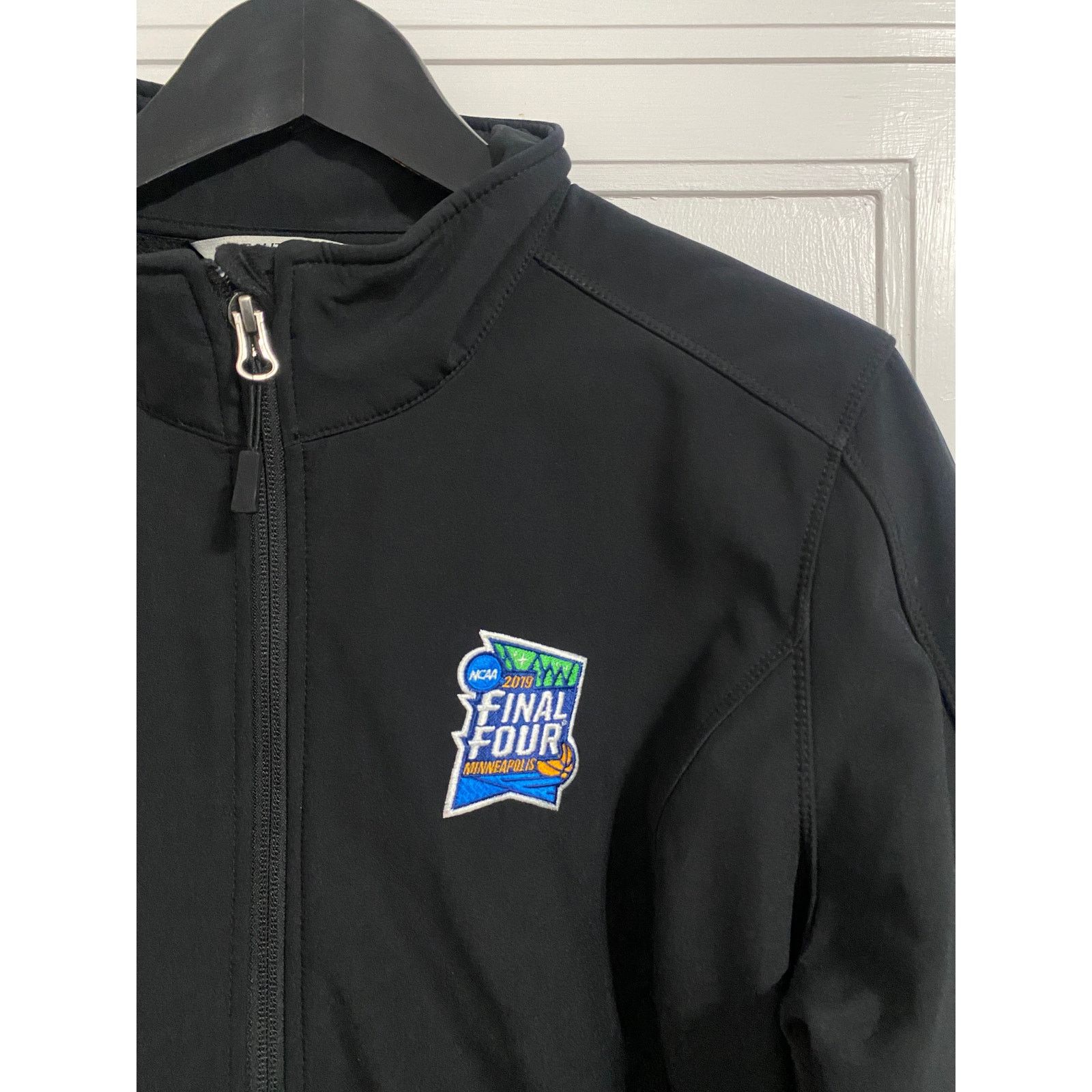 Port Authority 2019 March Madness Final Four Minneapolis Softshell Jacket Size XL / US 12-14 / IT 48-50 - 2 Thumbnail