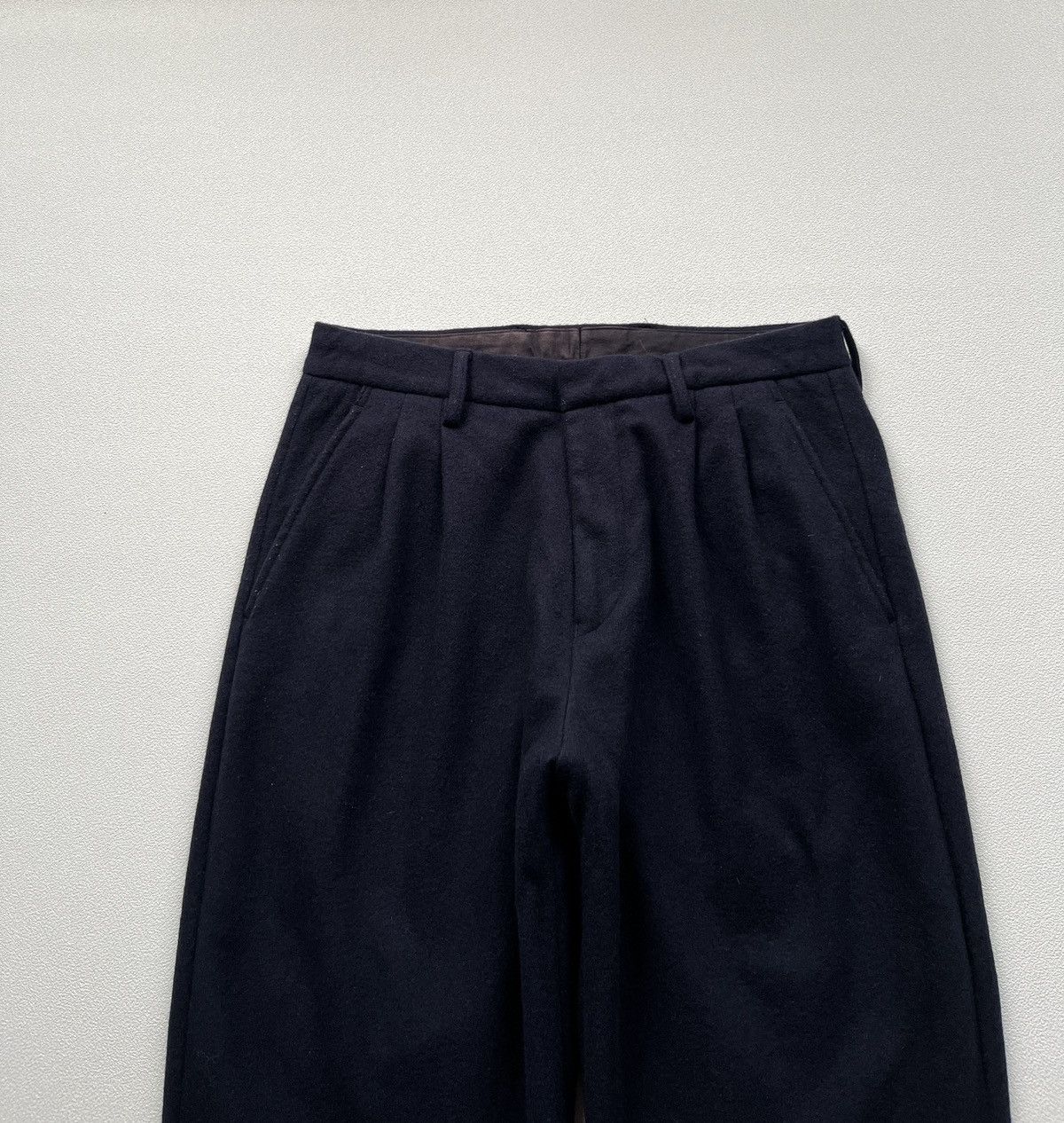 District UNITED ARROWS District United Arrows 2Pleats Wide Wool Flannel Pants DNavy Size US 28 / EU 44 - 4 Thumbnail
