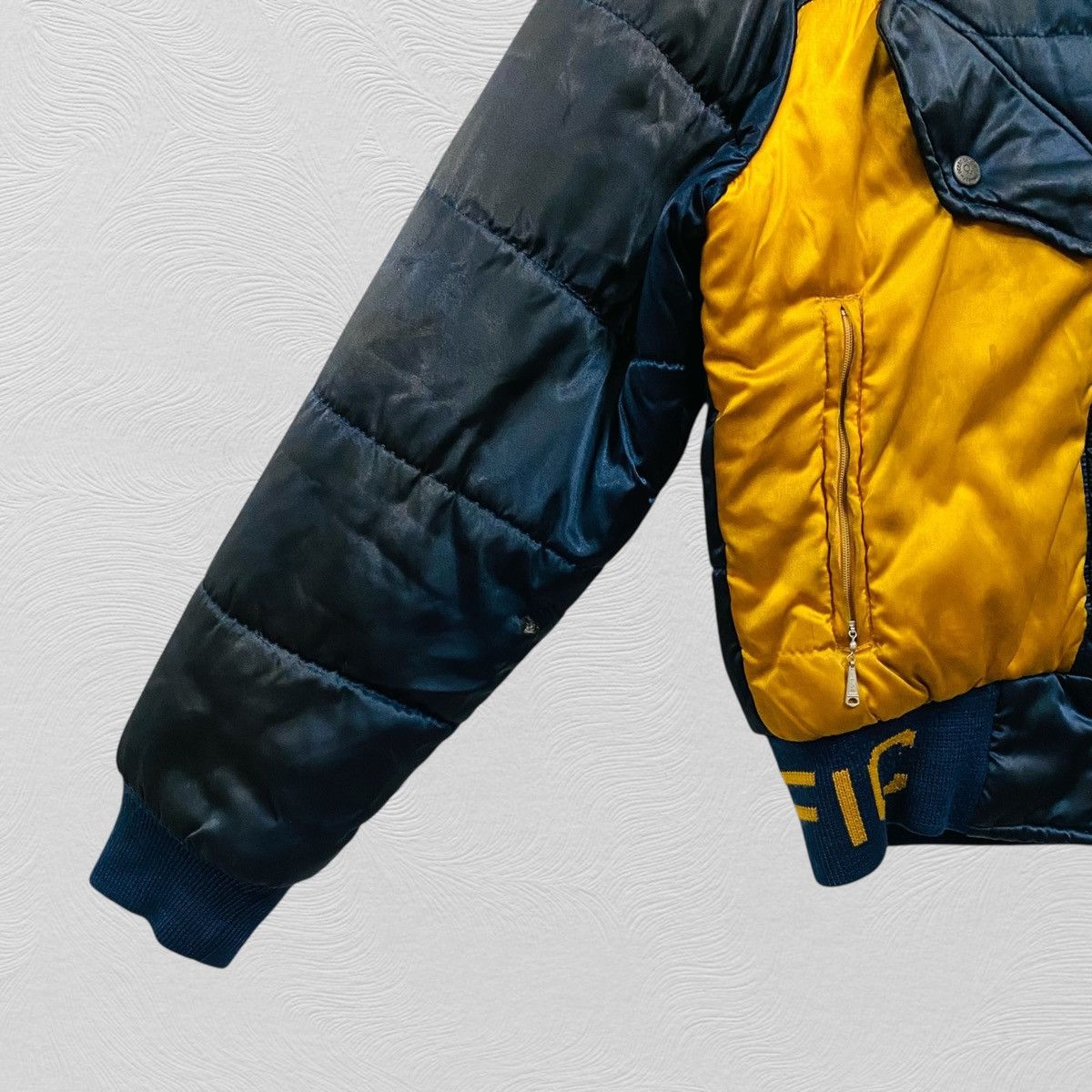Ocean Pacific Vintage ocean pacific hooded bomber jacket puffer Size US L / EU 52-54 / 3 - 6 Thumbnail