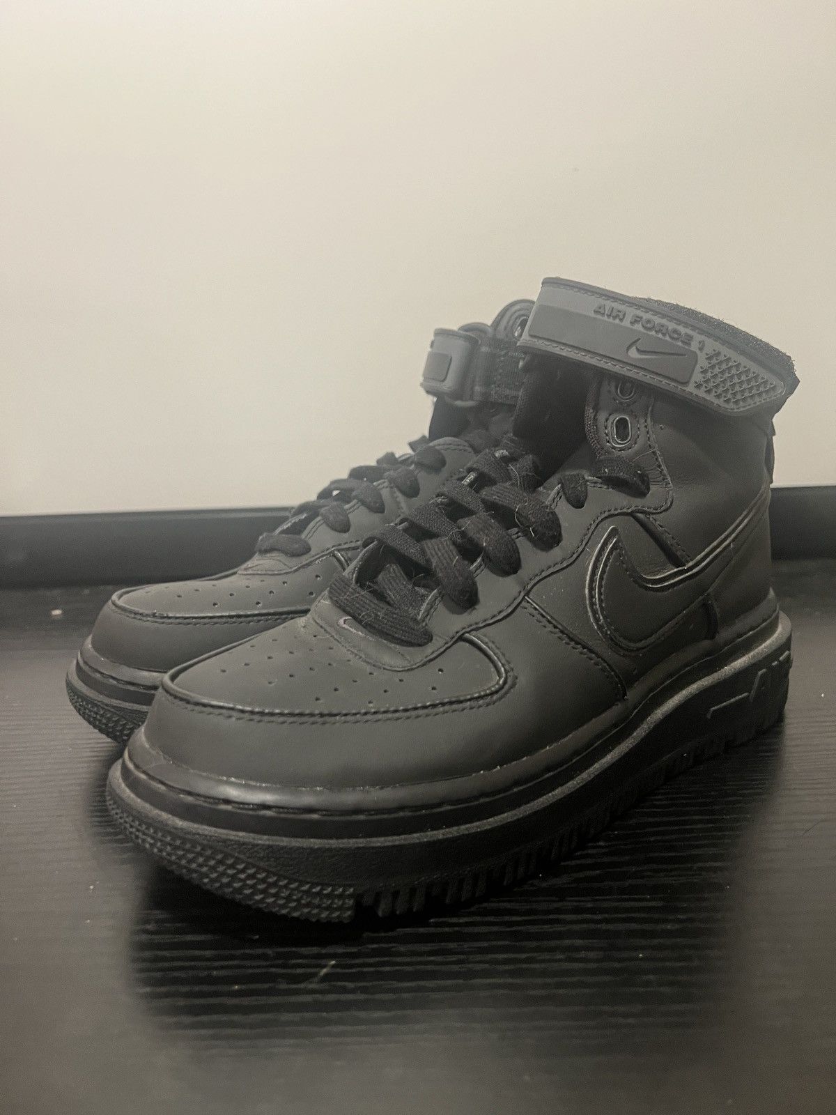 Nike SIZE 6.5 MEN - Nike Air Force 1 Boot Black/Anthracite Size US 6.5 / EU 39-40 - 1 Thumbnail