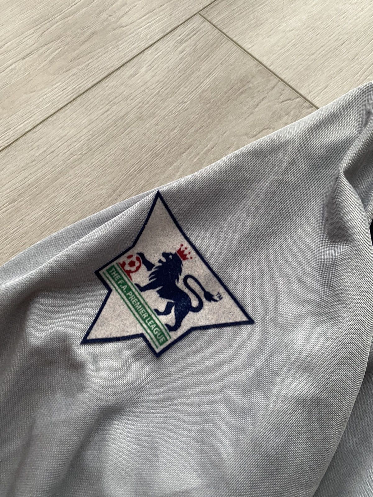 Diadora × Vintage 2001-2002 Aston Villa Peter Crouch Long Sleeve Jersey Size US L / EU 52-54 / 3 - 5 Thumbnail