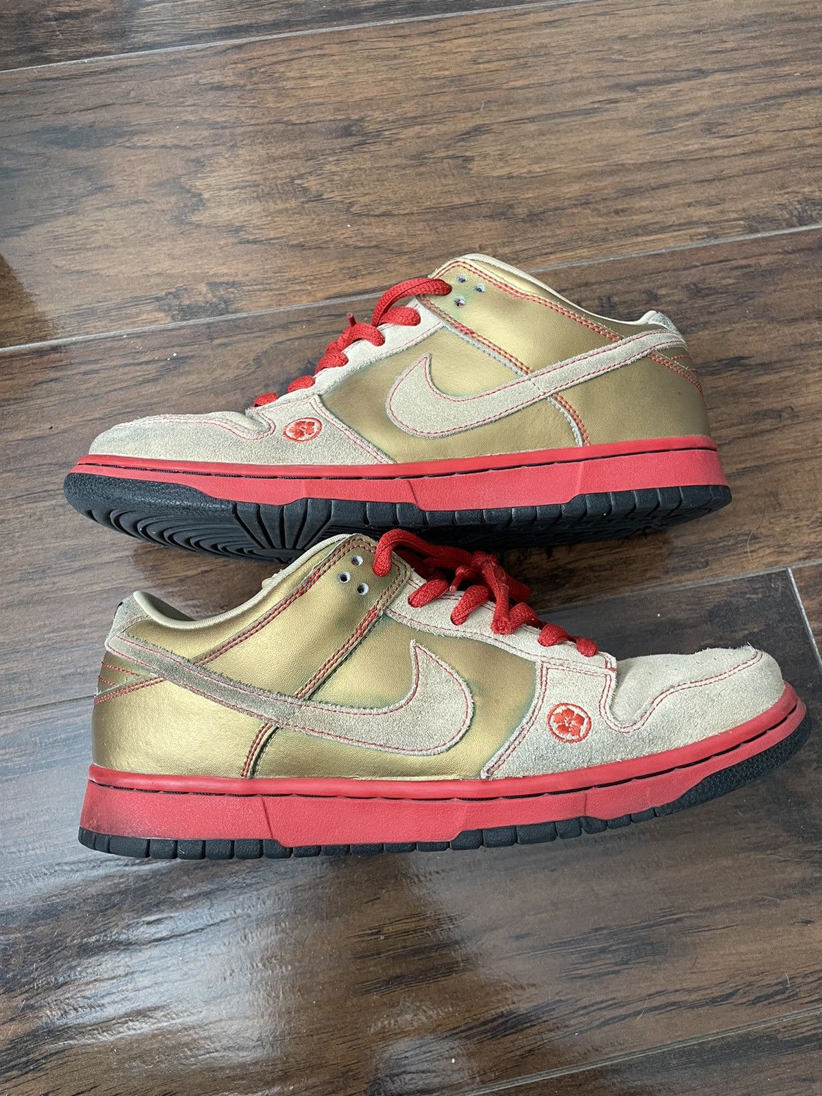 image of Nike Sb Dunk Low “Money Cat” Shoes in Gold, Men's (Size 10)