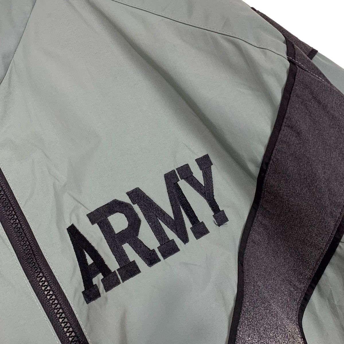 Vintage Vintage Army Improved Physical Fitness Uniform Jacket Size US M / EU 48-50 / 2 - 4 Thumbnail