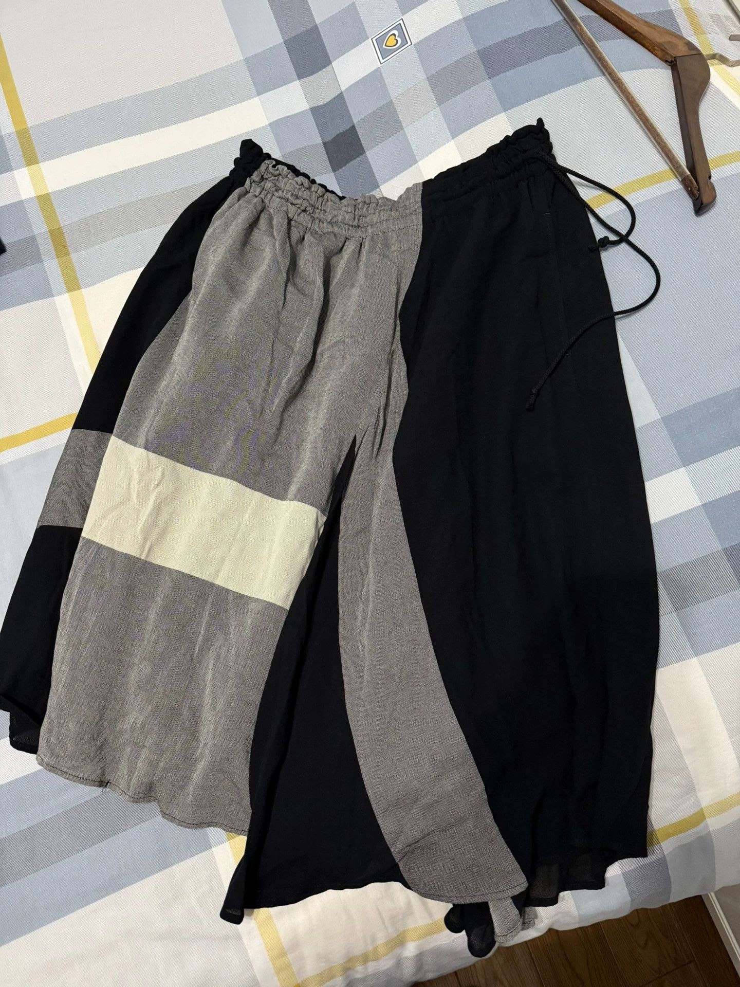 Yohji Yamamoto Y's Yohji Yamamoto new beautiful skirt Size 26" / US 2 / IT 38 - 1 Thumbnail