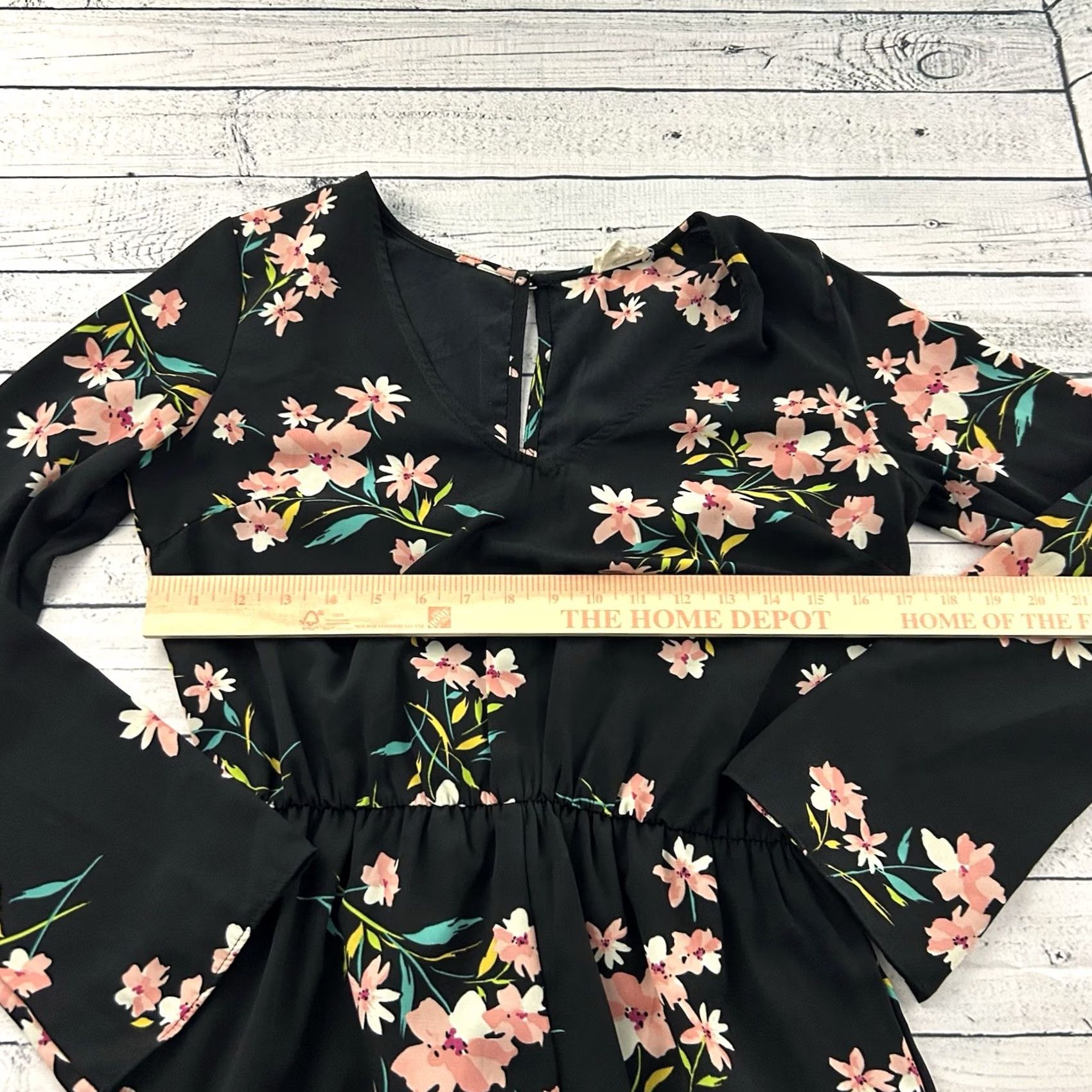 Needles Pins and Needles Floral Open Back Romper Women's M Black Size 32" / US 10 / IT 46 - 3 Thumbnail