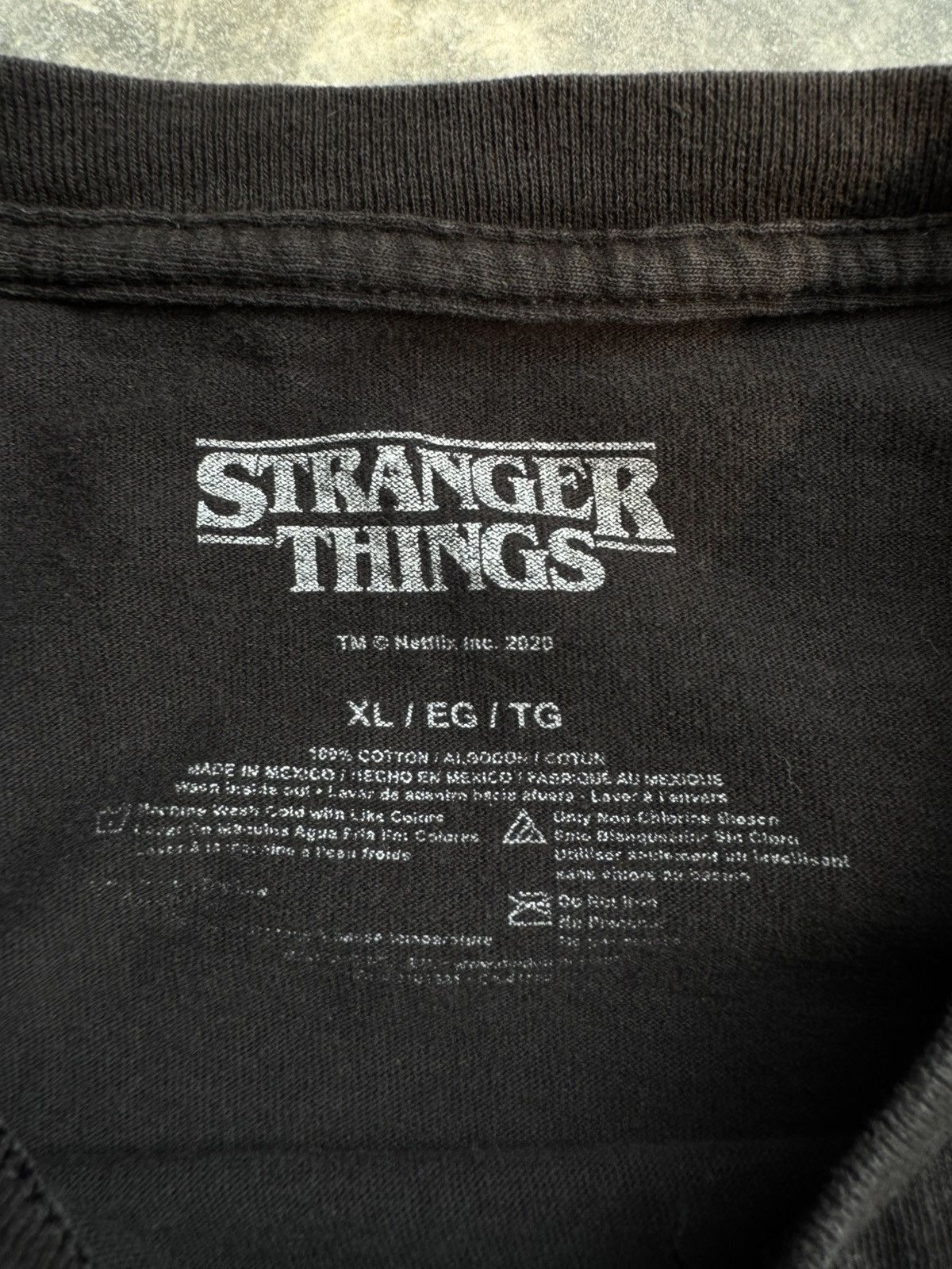 Vintage Stranger things t shirt Size US XL / EU 56 / 4 - 3 Thumbnail
