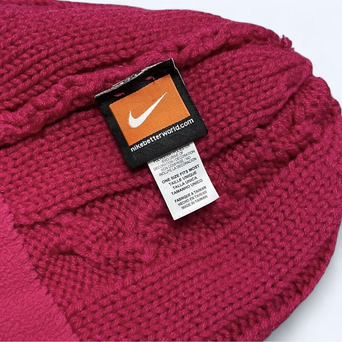 Nike Nike Women's NSW Cable Knit Magenta Beanie Size ONE SIZE - 5 Thumbnail