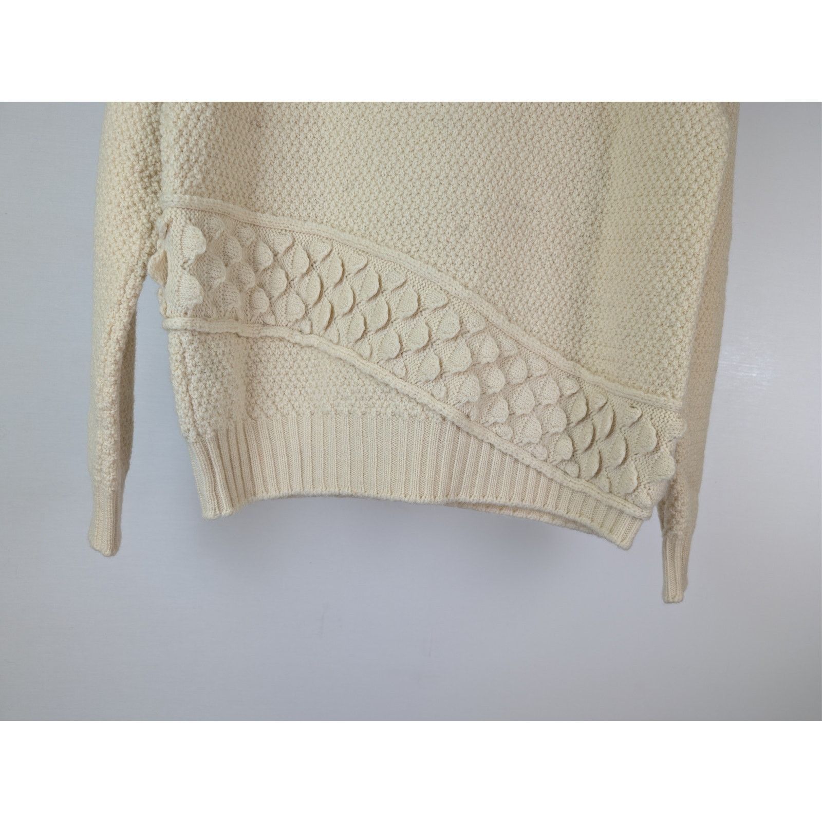 Bottega Veneta o1rshd1 Men Wear Wool Snake Knit Sweater in Dove Size US L / EU 52-54 / 3 - 11 Thumbnail