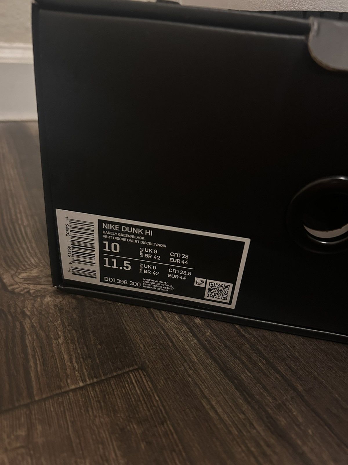 Nike Nike Dunks High - barely green and black Size US 10 / EU 43 - 8 Thumbnail