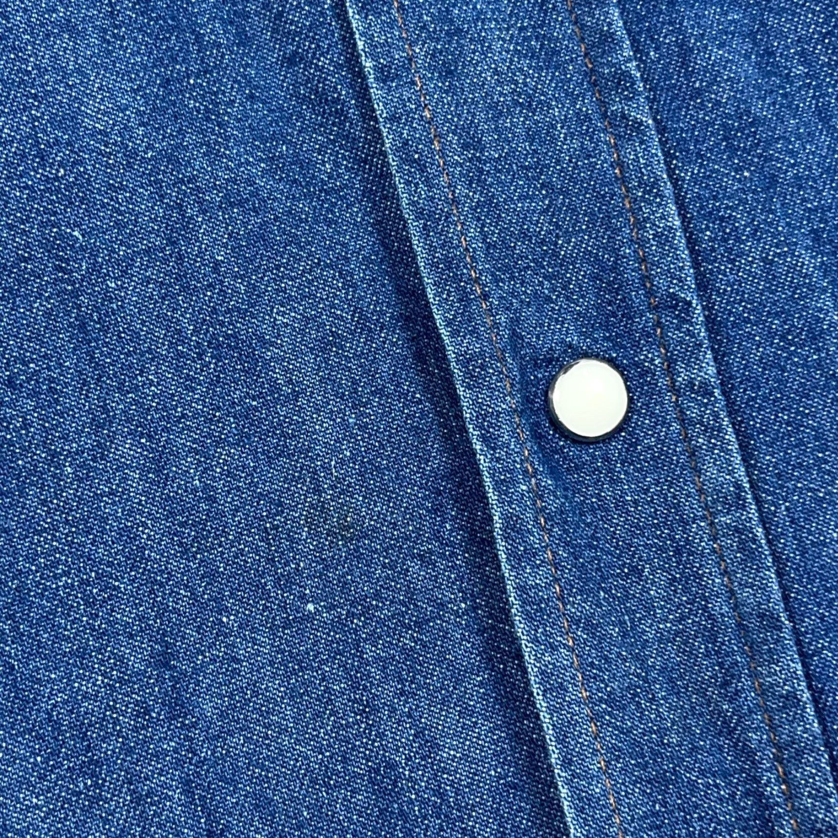 Wrangler VINTAGE Wrangler Shirt Men M Blue Denim Pearl Snap 70s 1970s USA Made Wrangler Shirt Mens Regular Blue Denim Cotton Size US M / EU 48-50 / 2 - 7 Thumbnail