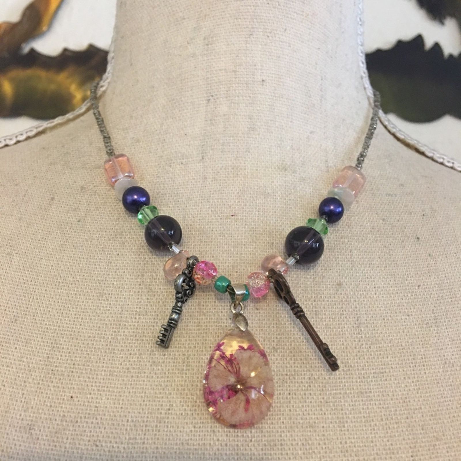 Jewelry Handmade dried floral resin beaded necklace Size ONE SIZE - 1 Thumbnail