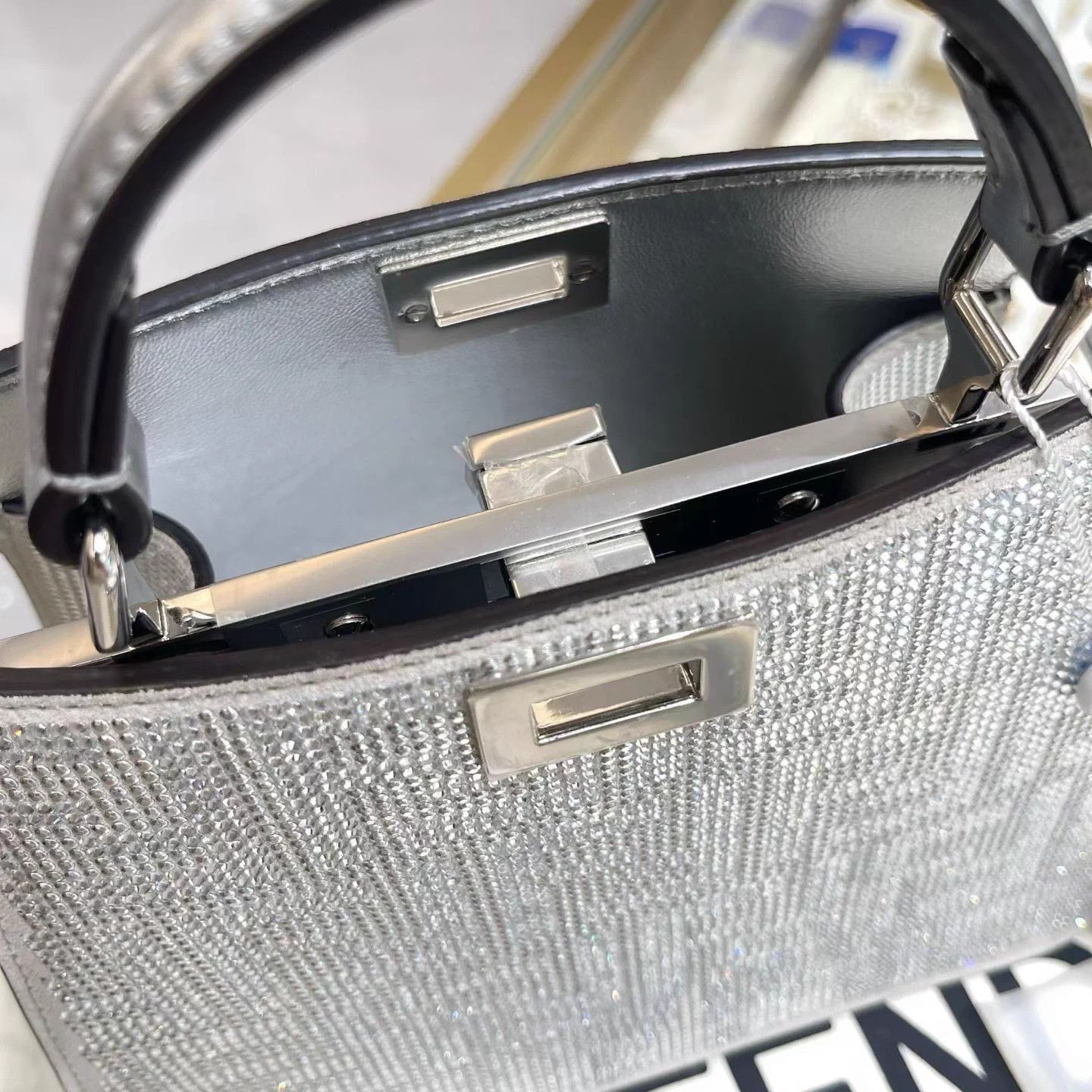 Fendi FENDI Crystal Peekaboo Mini 24 Xmas Limited New AH275 Size ONE SIZE - 4 Thumbnail