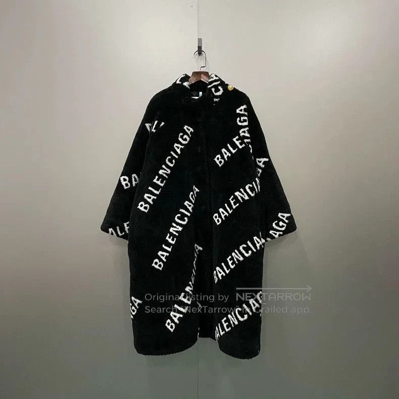 Balenciaga Balenciaga All-over Logo Teddy Coat. Size US XS / EU 42 / 0 - 1 Thumbnail
