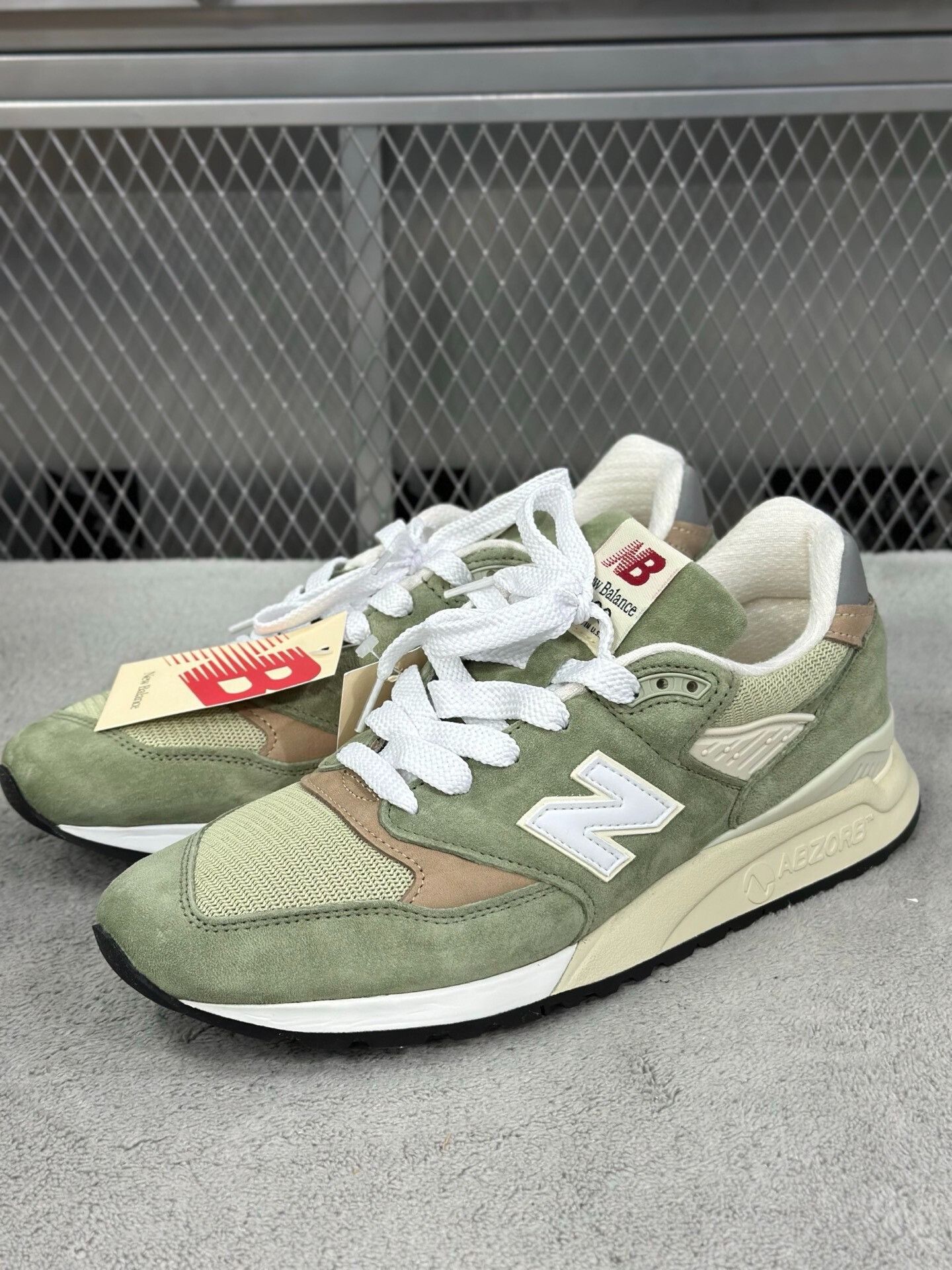 New Balance New Balance Lowtop Sneakers 44 Men Size US 10.5 / EU 43-44 - 1 Thumbnail