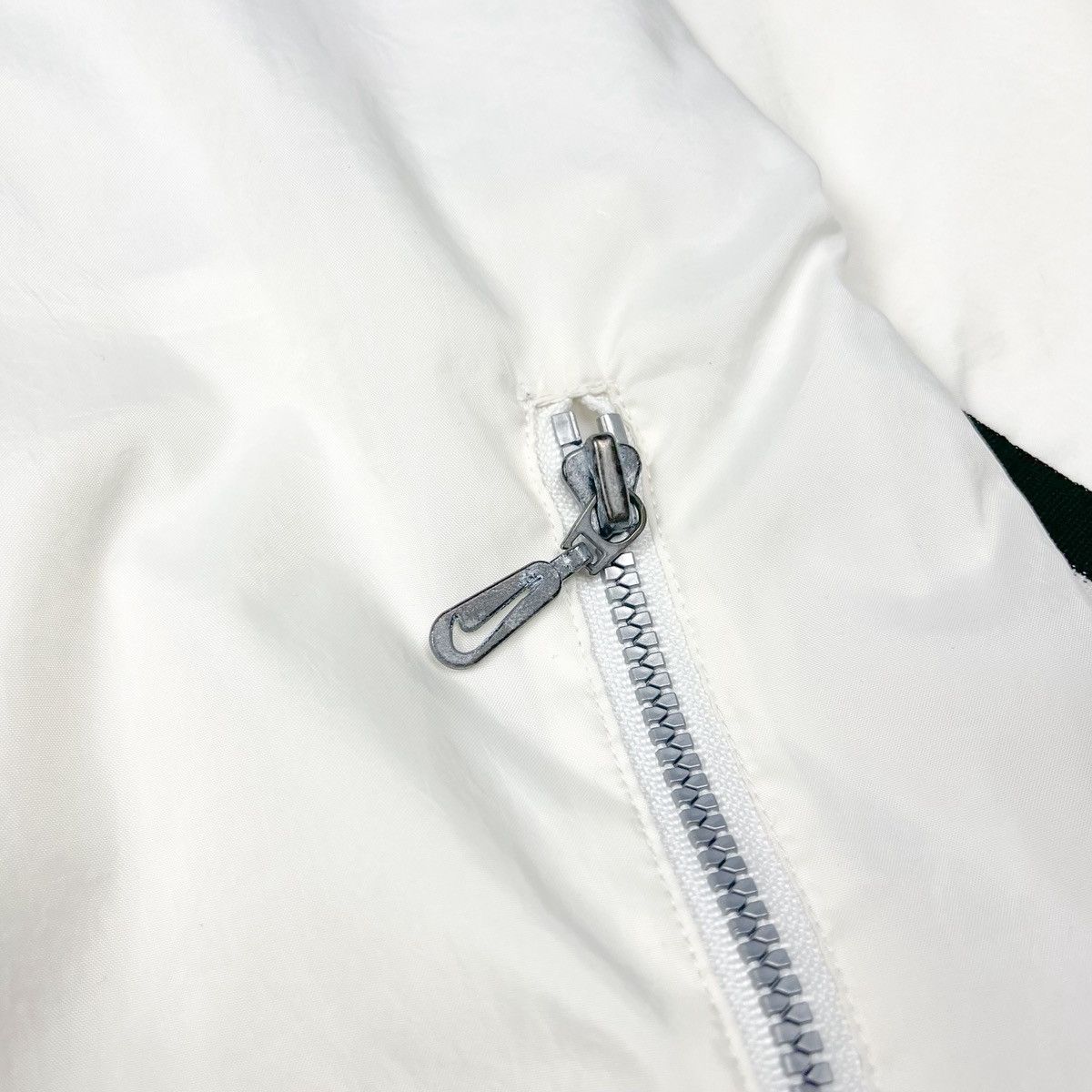 Nike 90’s Vintage Nike Windbreaker Lightweight Jacket Size US XXL / EU 58 / 5 - 8 Thumbnail