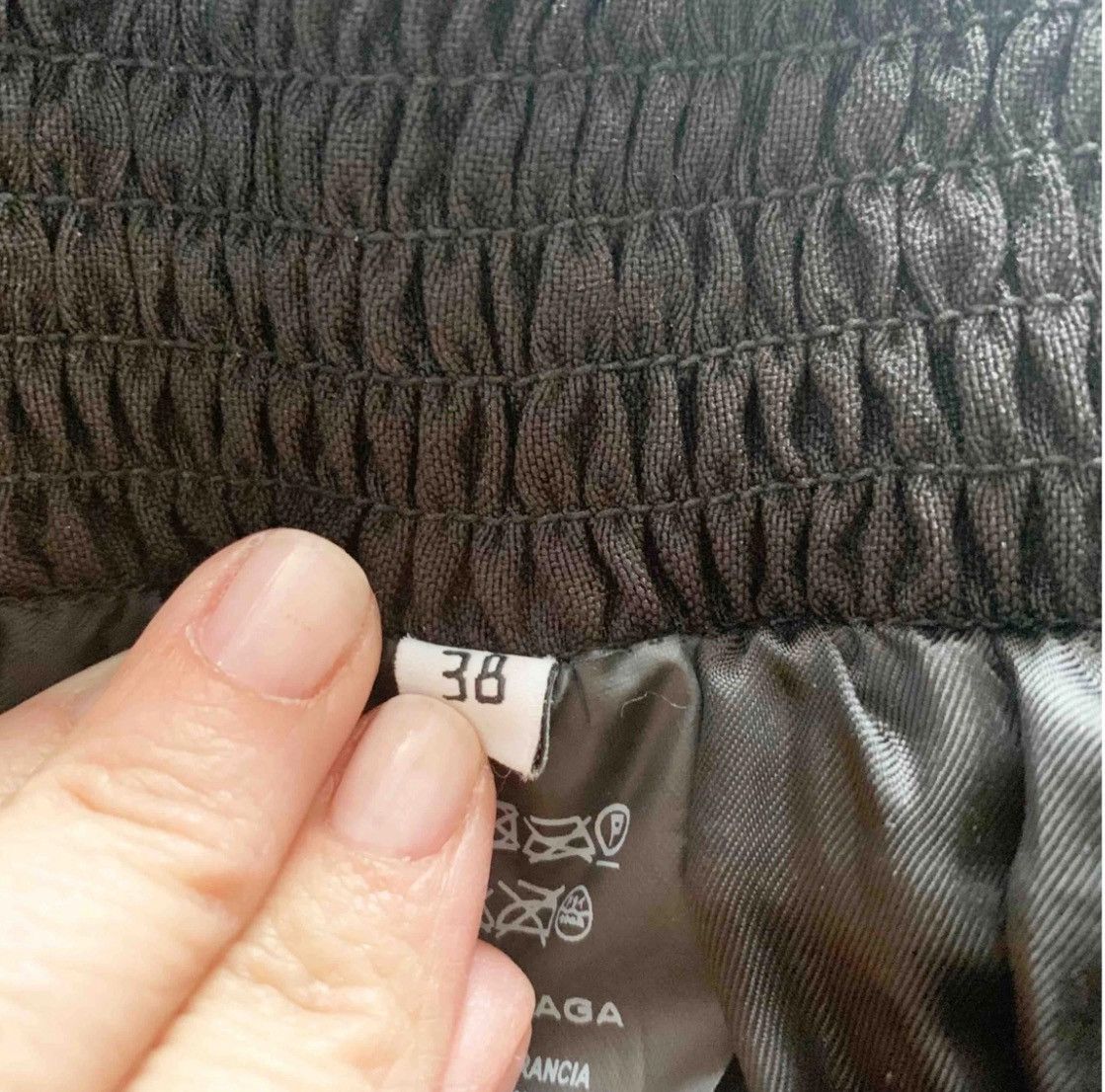 Balenciaga Balenciaga Pleated Skirt Size 27" / US 4 / IT 40 - 2 Thumbnail