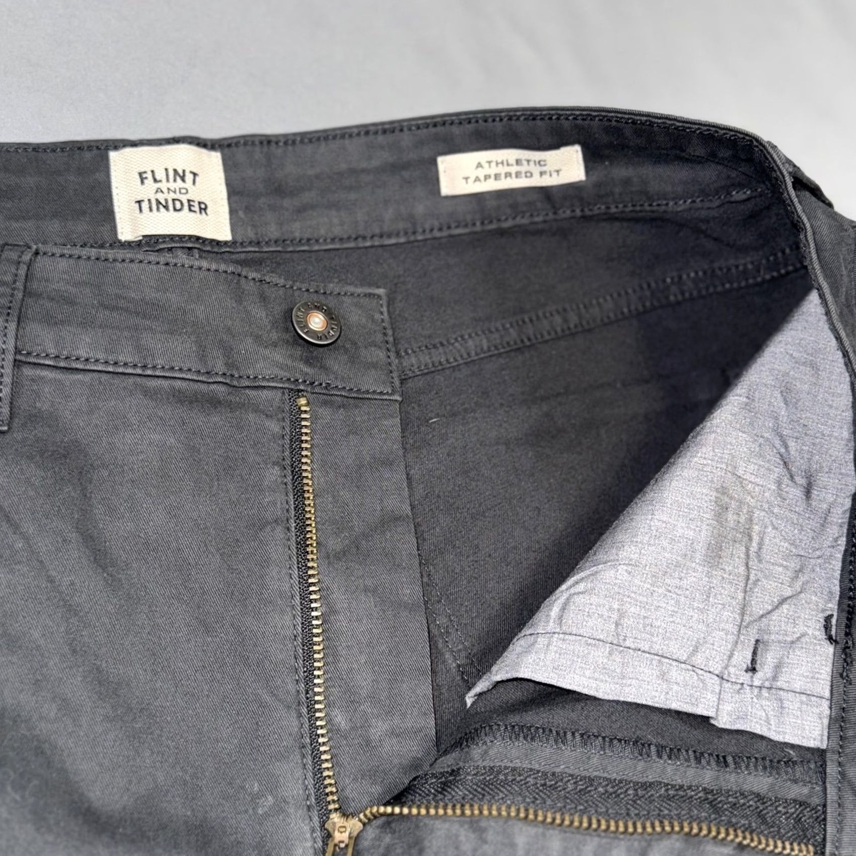 Flint And Tinder Flint and Tinder Pants Mens 32x32 Gray Athletic Tapered Fit Chino Stretch Jeans Size US 32 / EU 48 - 6 Thumbnail