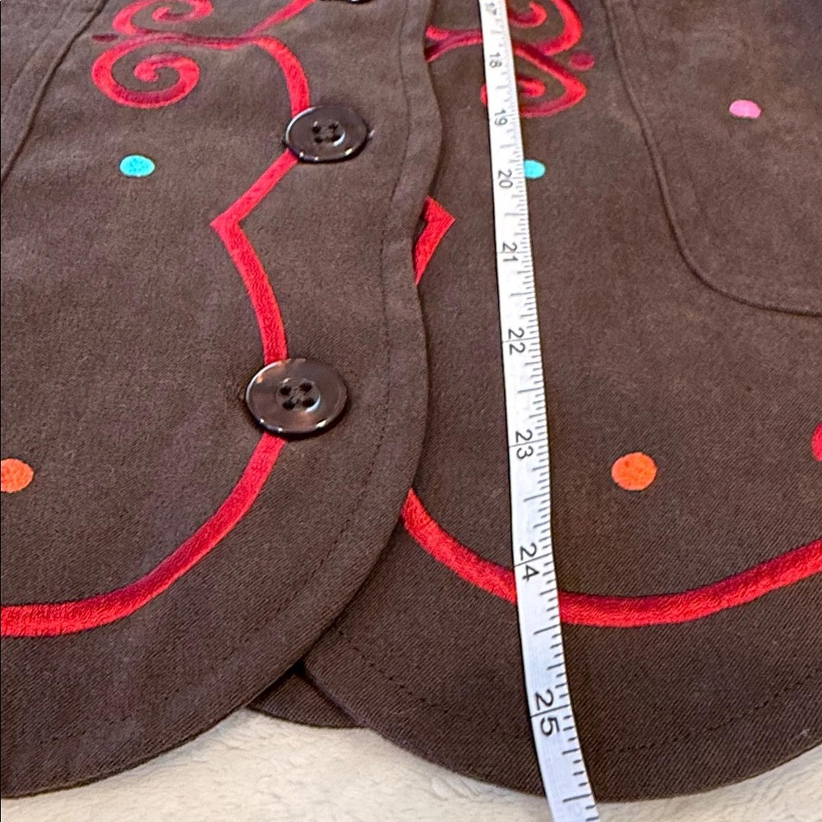 Other Susan Graver Chocolate Brown & red blazer scallop trim SZ SM Size S / US 4 / IT 40 - 11 Thumbnail