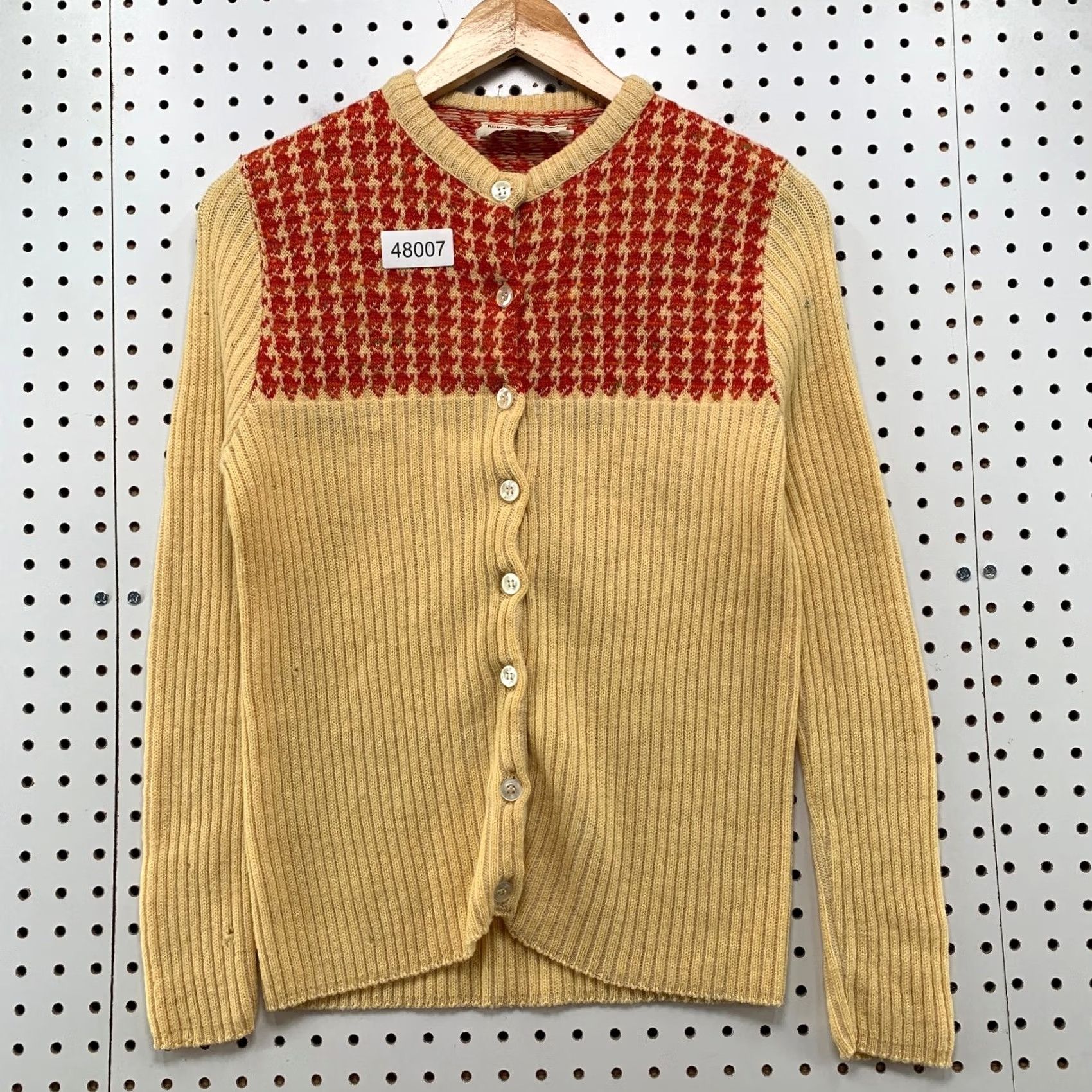 Vintage VINTAGE Koret California Cardigan Sweater Womens M bege Yellow Red Houndstooth Cardigan Mens Womens Girls Boys Size M / US 6-8 / IT 42-44 - 2 Thumbnail