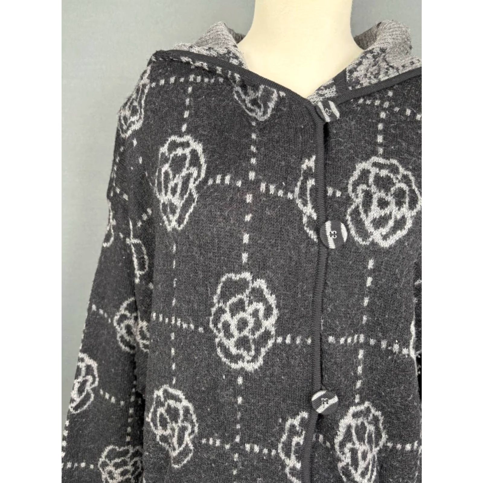 Vintage Gudrun Sjoden Womens Hooded Jacket S Black Wool Long Sleeve Monogram Modern Classic Jacket Womenshooded Long Sleeve Black Wool Monogram Gudrun Sjoden Size S / US 4 / IT 40 - 6 Thumbnail